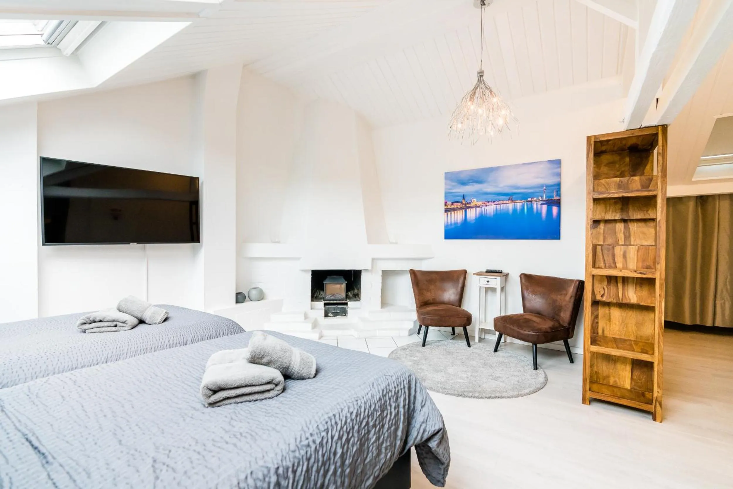 TV and multimedia, Bed in Centerapartments Tonhallenstraße