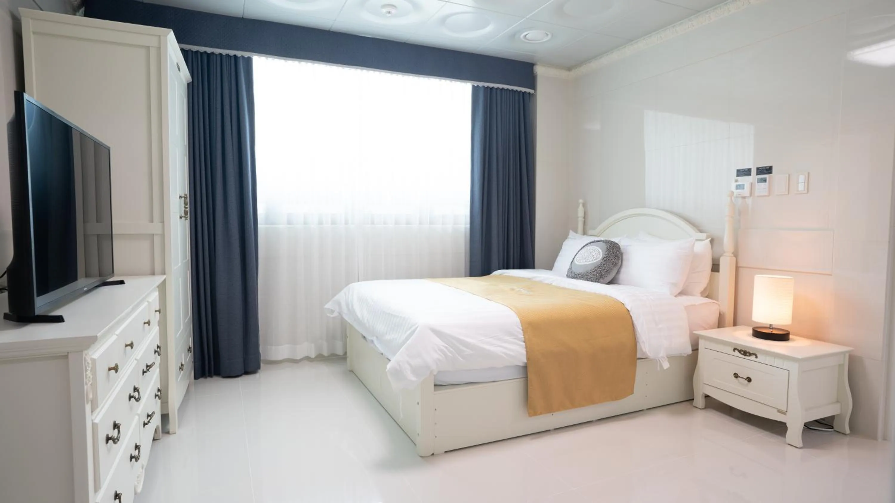 Bed in Taebaek Hotel