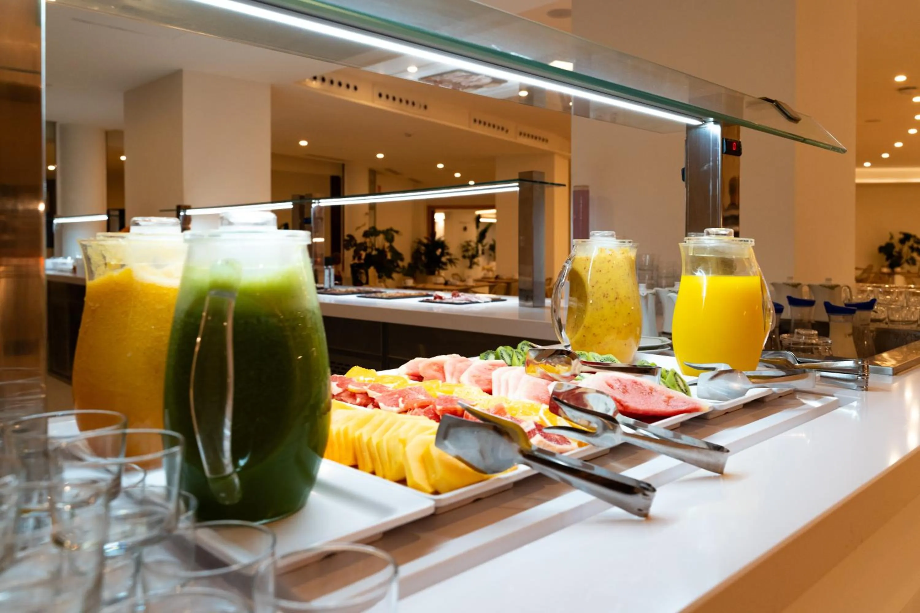 Breakfast in HL Rondo Hotel