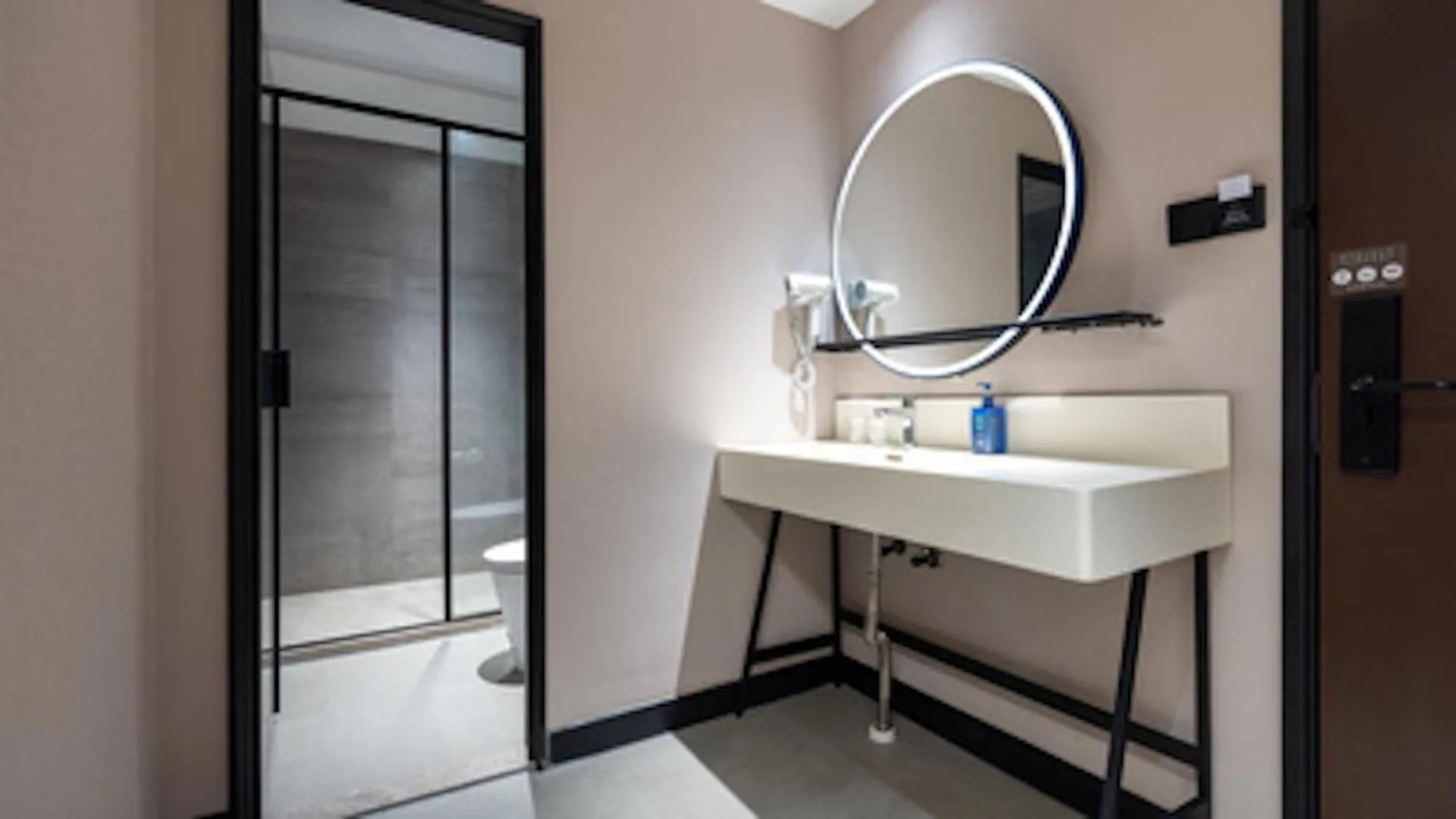 Bathroom in Hanting Hotel Beijing Wanfeng Road Qilizhuang Subway Station