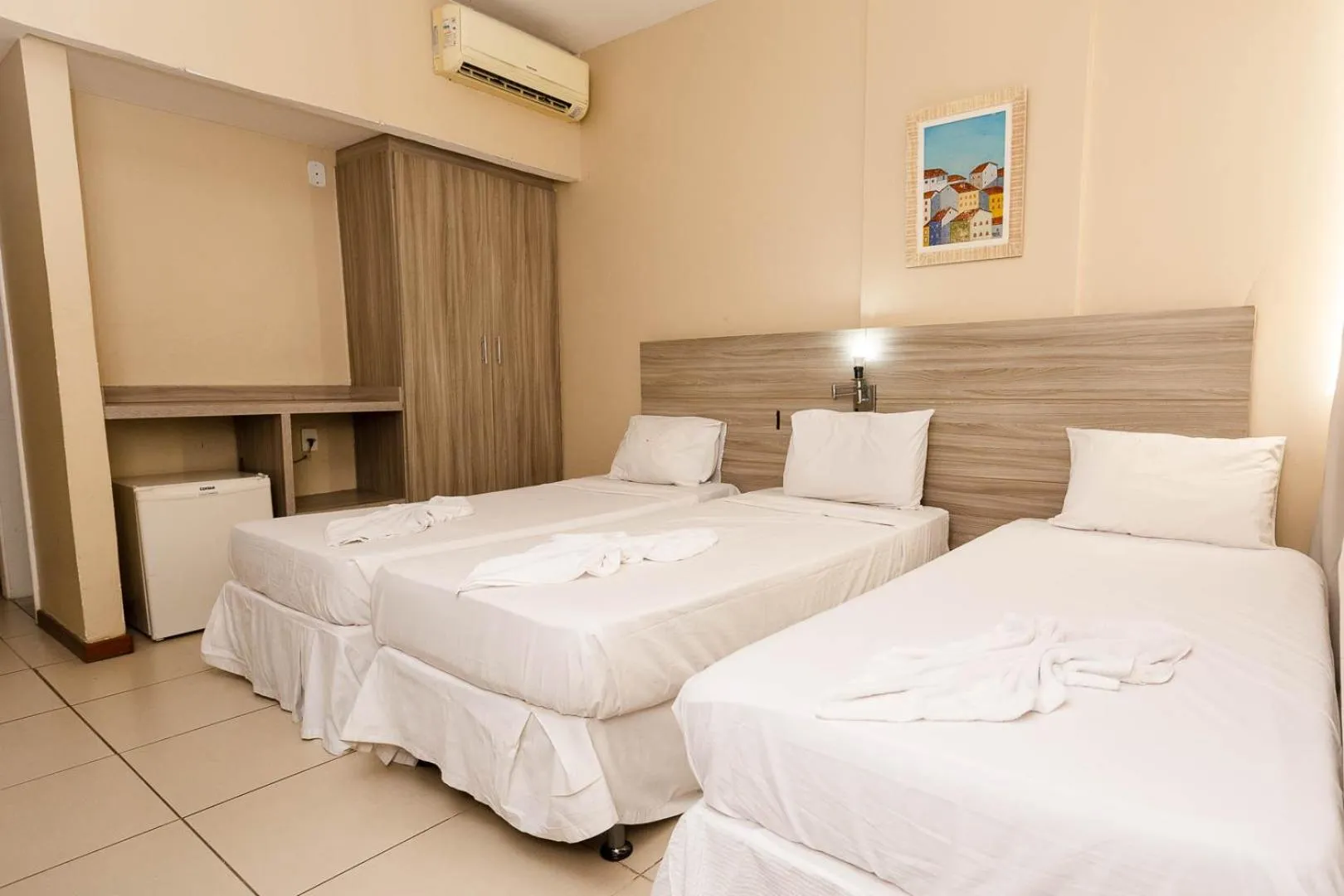 Bedroom, Bed in Rede Andrade Barra