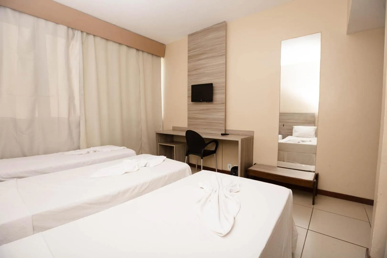 Bedroom, Bed in Rede Andrade Barra