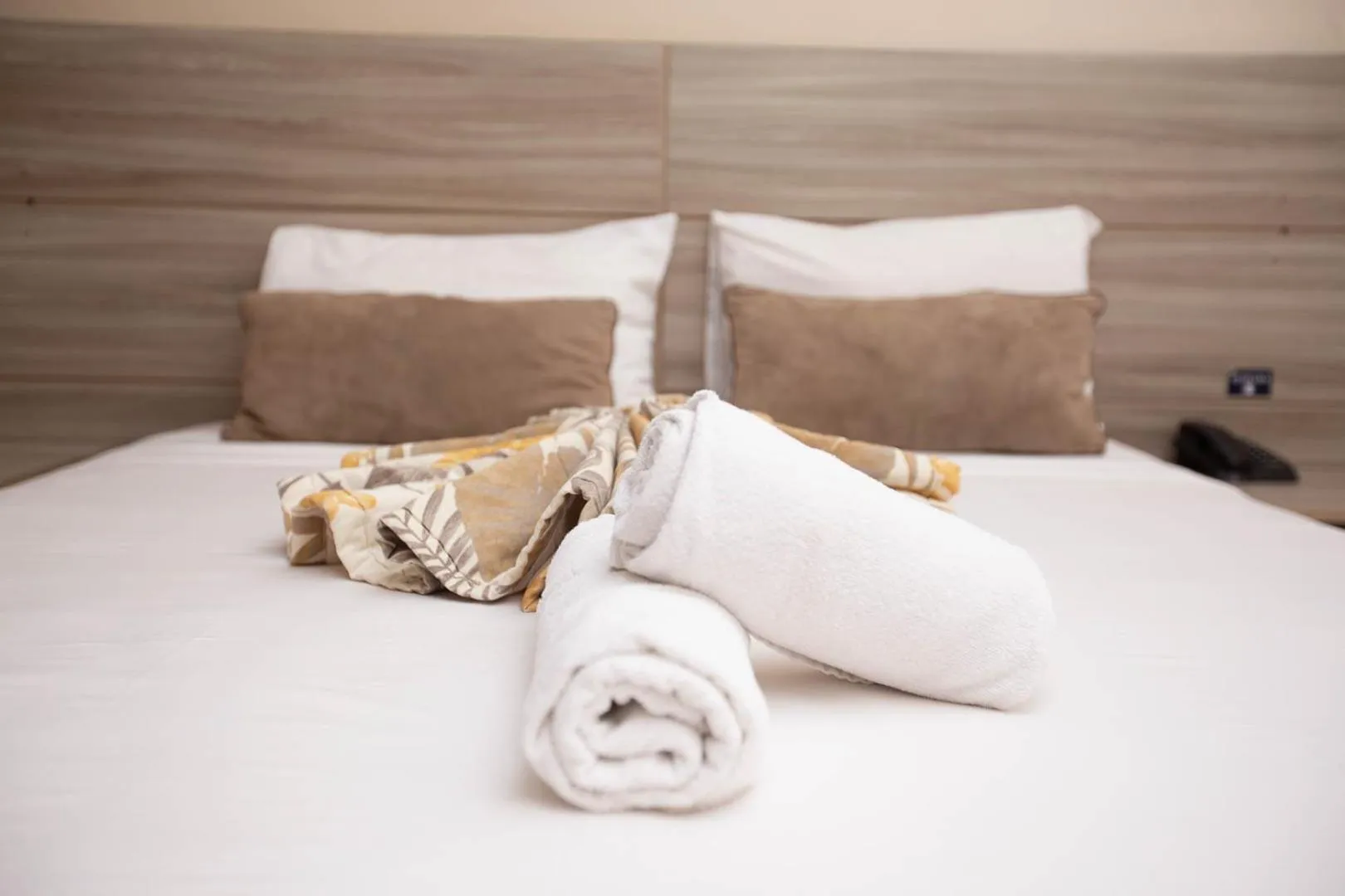 Bedroom, Bed in Rede Andrade Barra