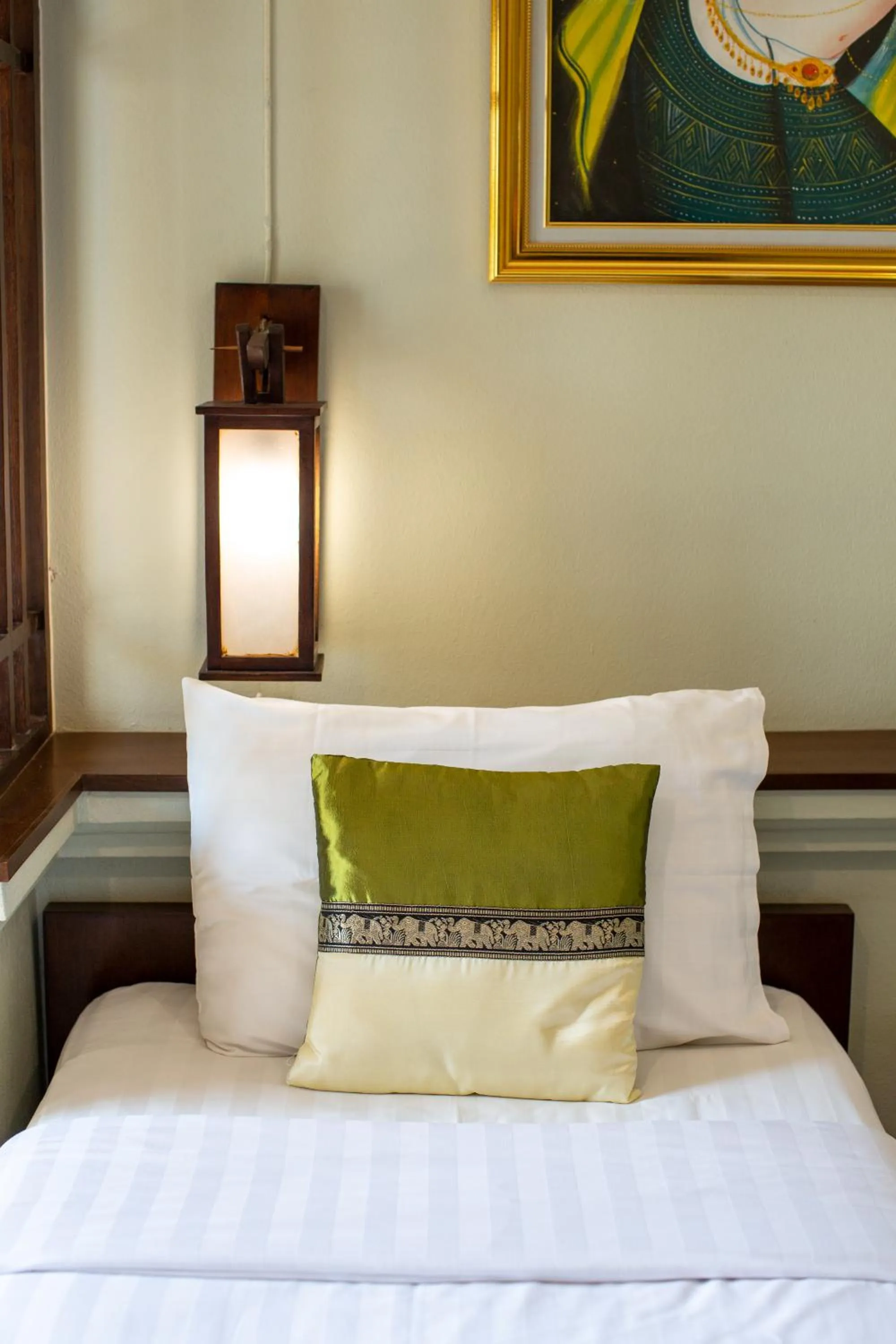 Bed in Huen Hug Chiang Mai