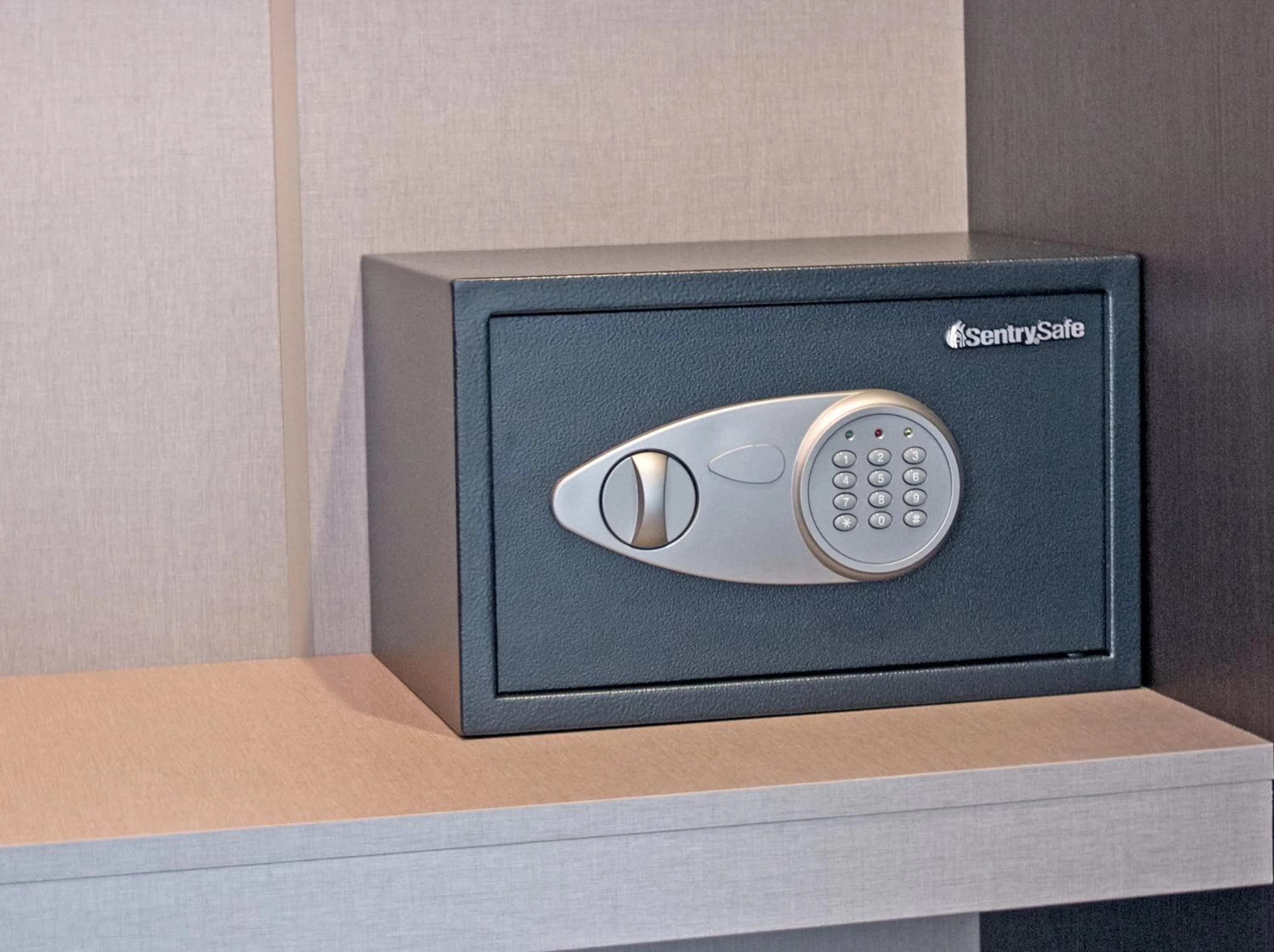 Area and facilities in Hideaway Guest House And Bar