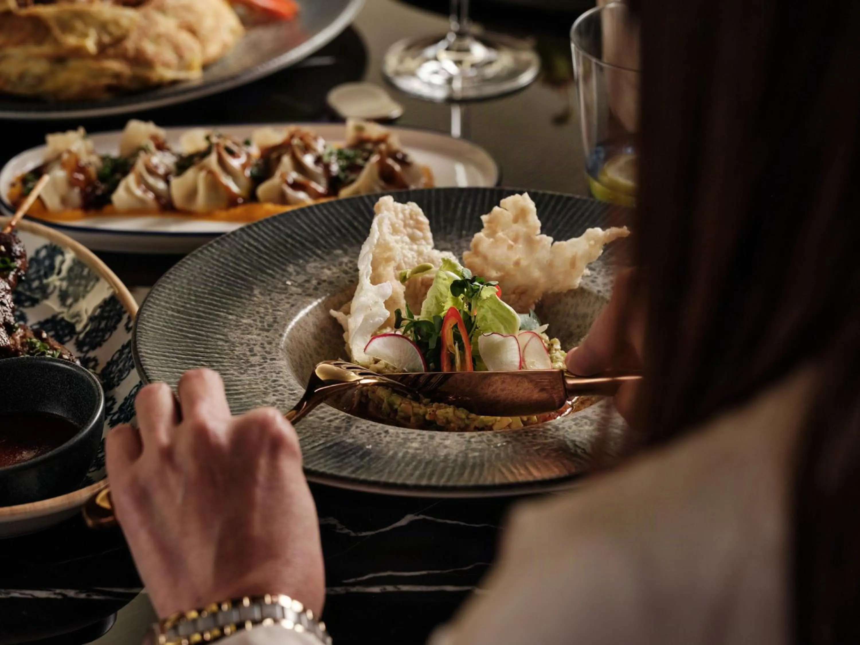 Lounge or bar in Crowne Plaza Dushanbe by IHG