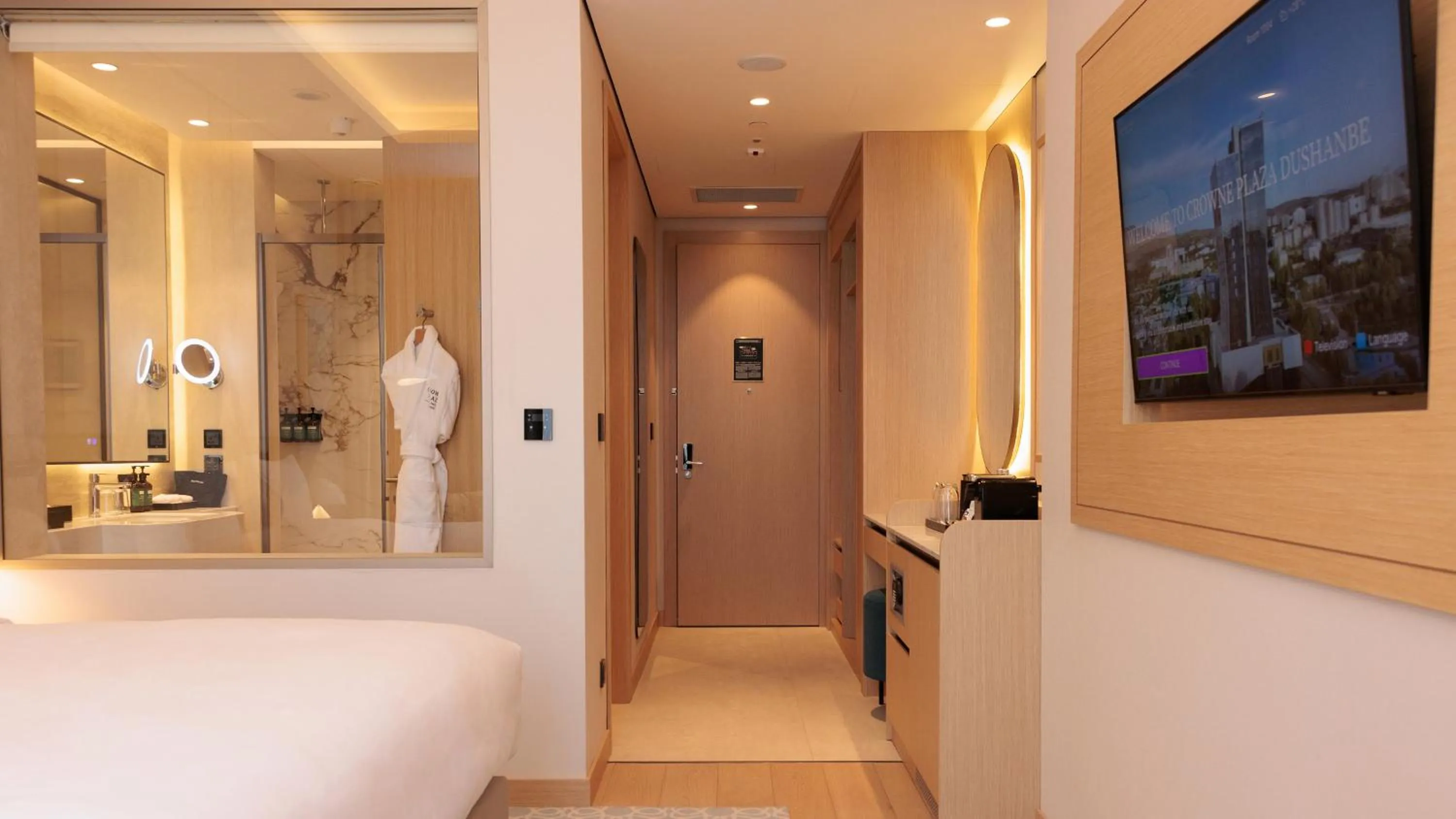 Photo of the whole room, Bed in Crowne Plaza Dushanbe by IHG