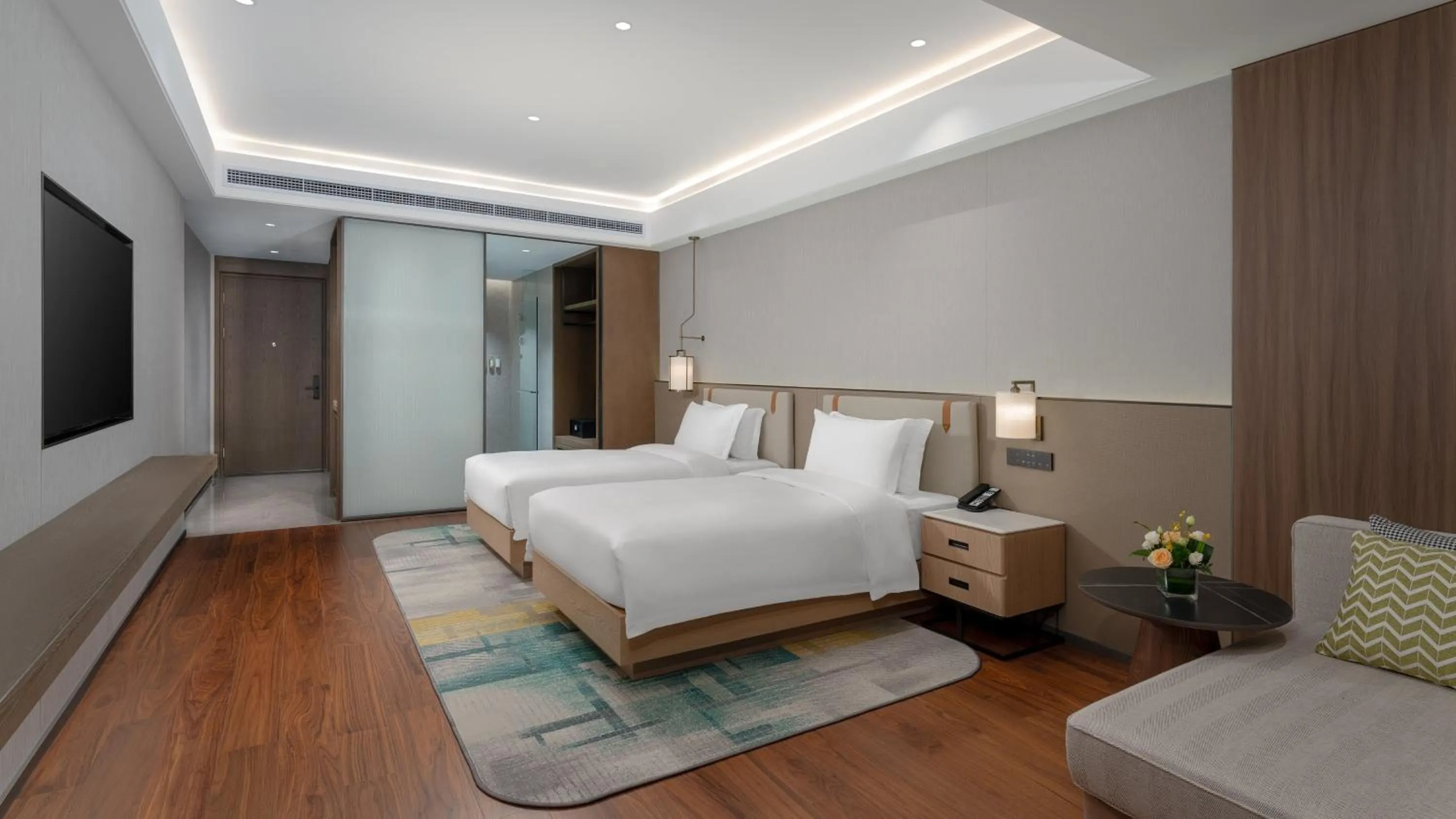 Photo of the whole room, Bed in Holiday Inn Xingtai Quancheng by IHG