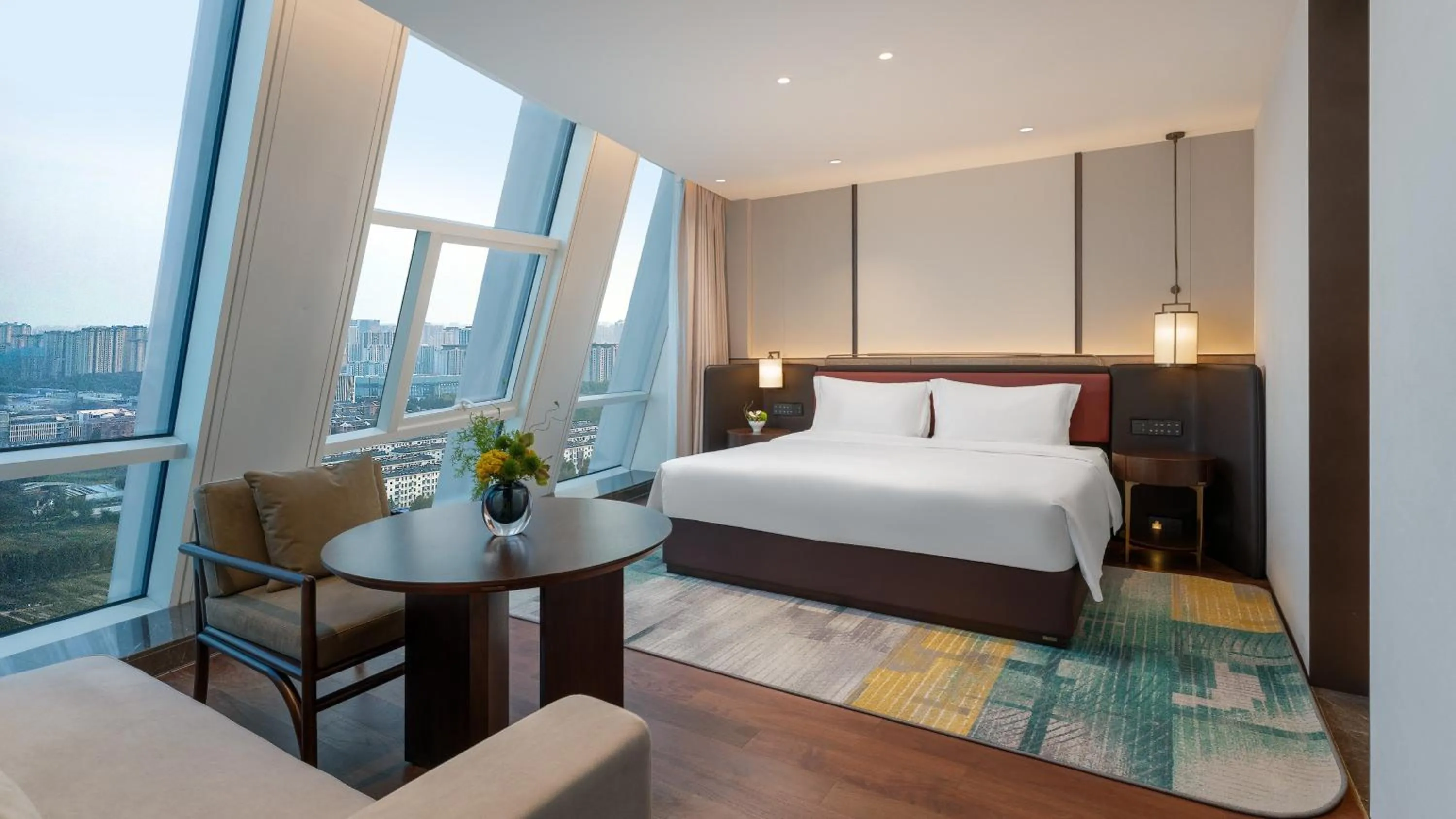Photo of the whole room, Bed in Holiday Inn Xingtai Quancheng by IHG