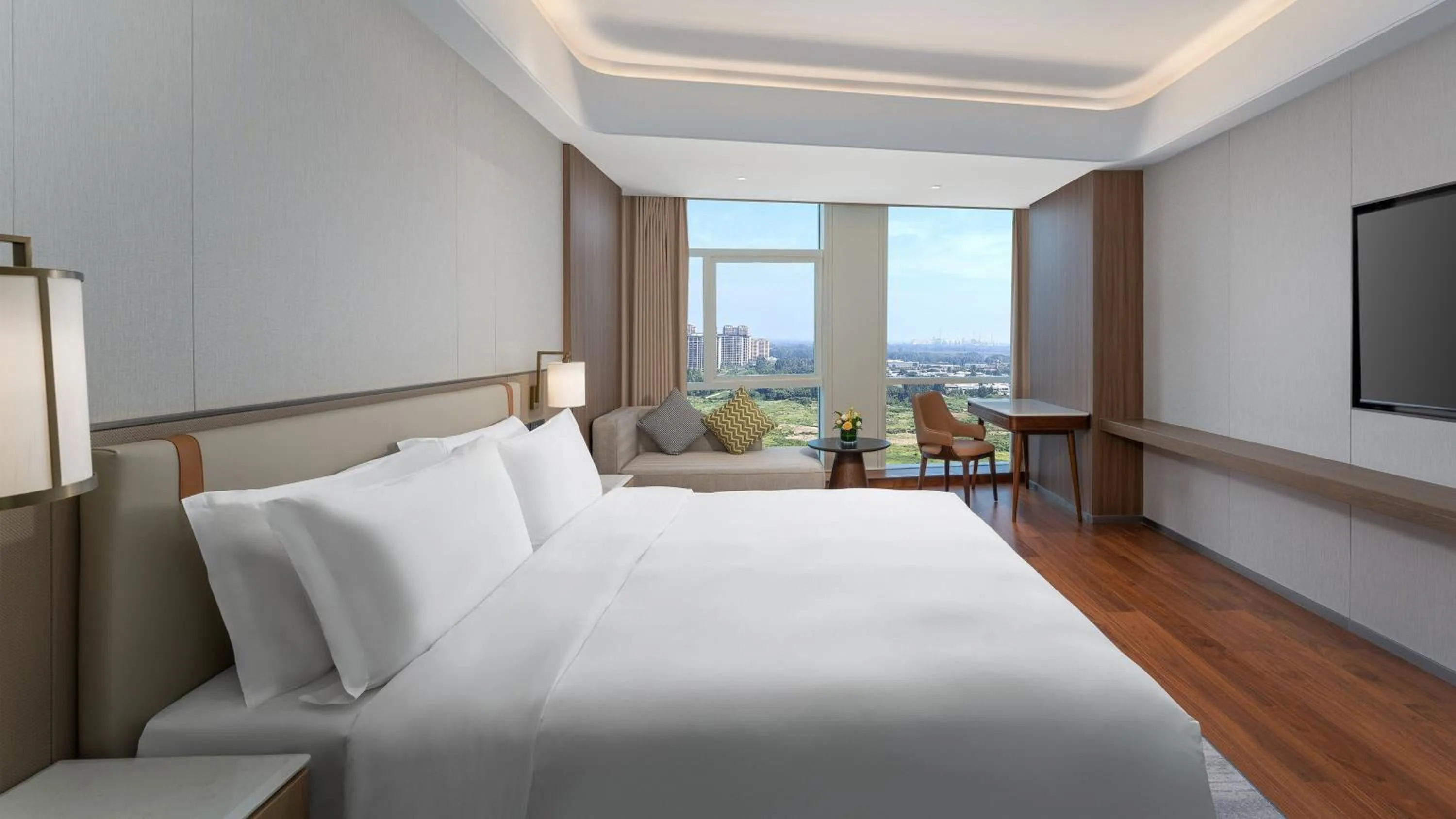 Photo of the whole room, Bed in Holiday Inn Xingtai Quancheng by IHG