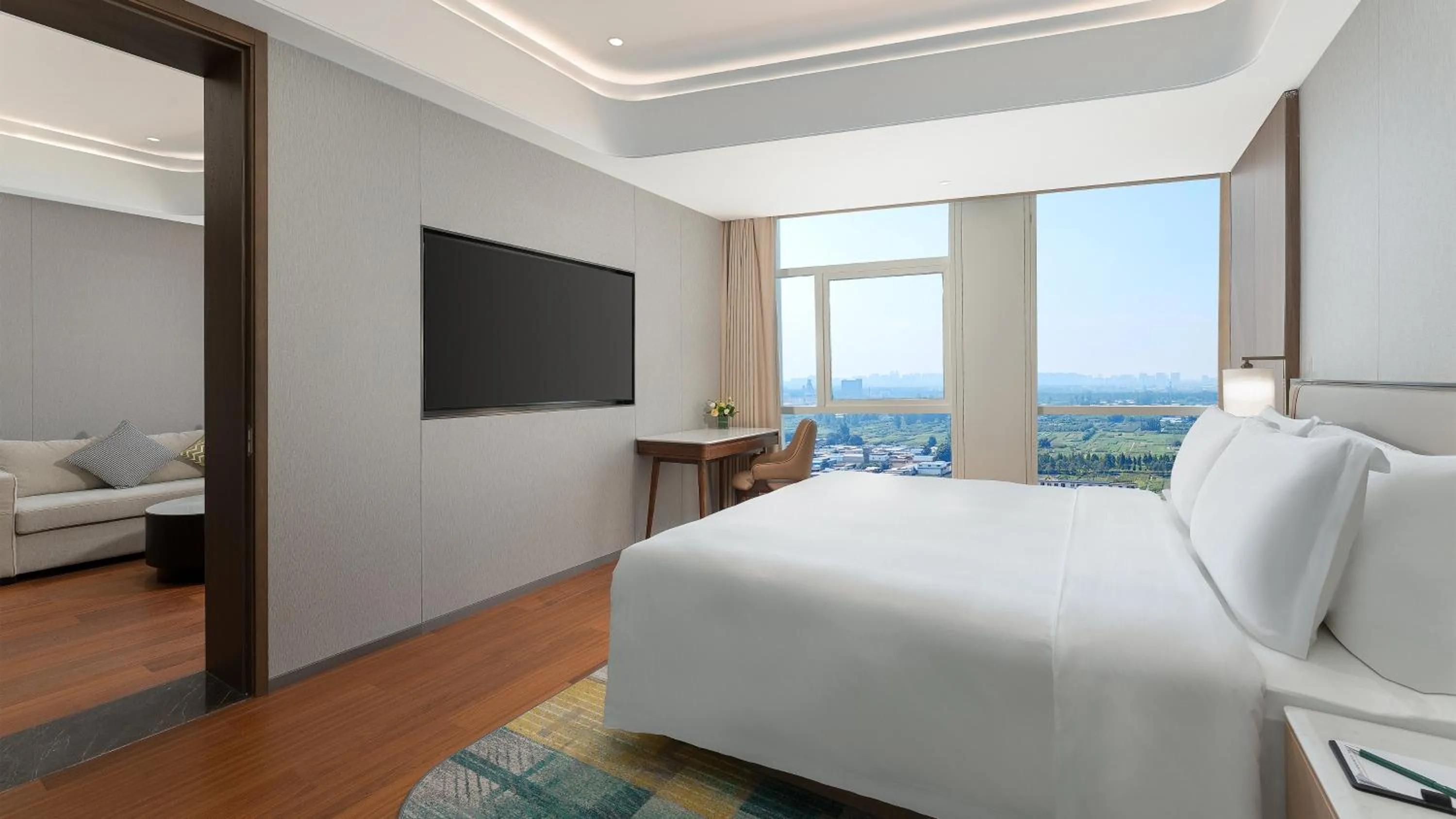 Photo of the whole room, Bed in Holiday Inn Xingtai Quancheng by IHG