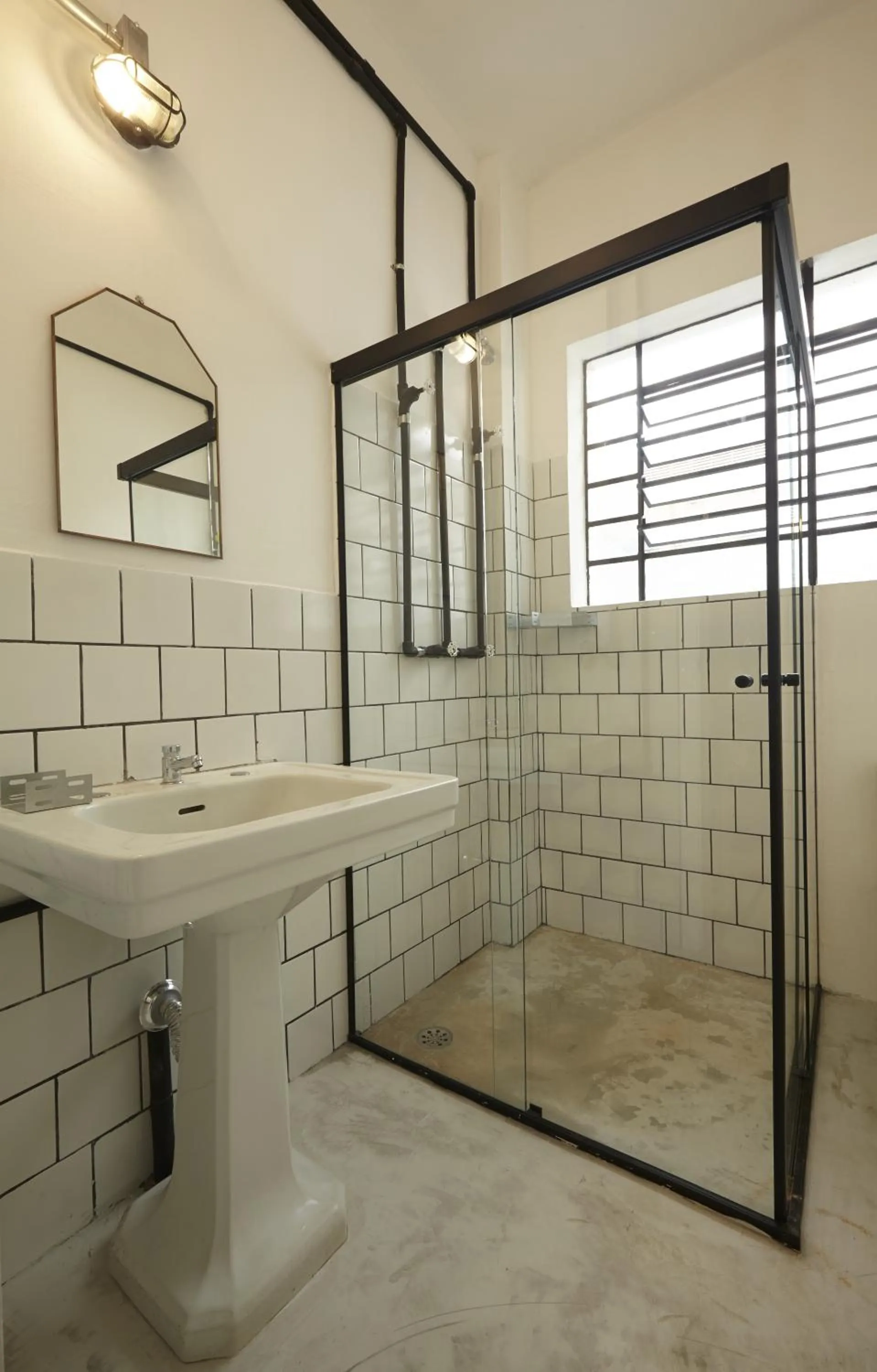 Bathroom in Guest Urban Hotel Design Pinheiros