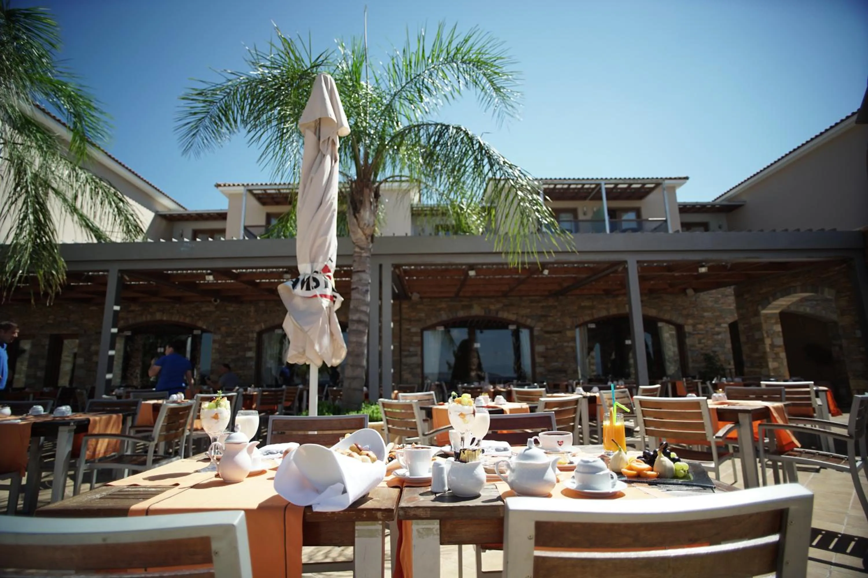 Restaurant/places to eat in Valis Resort Hotel