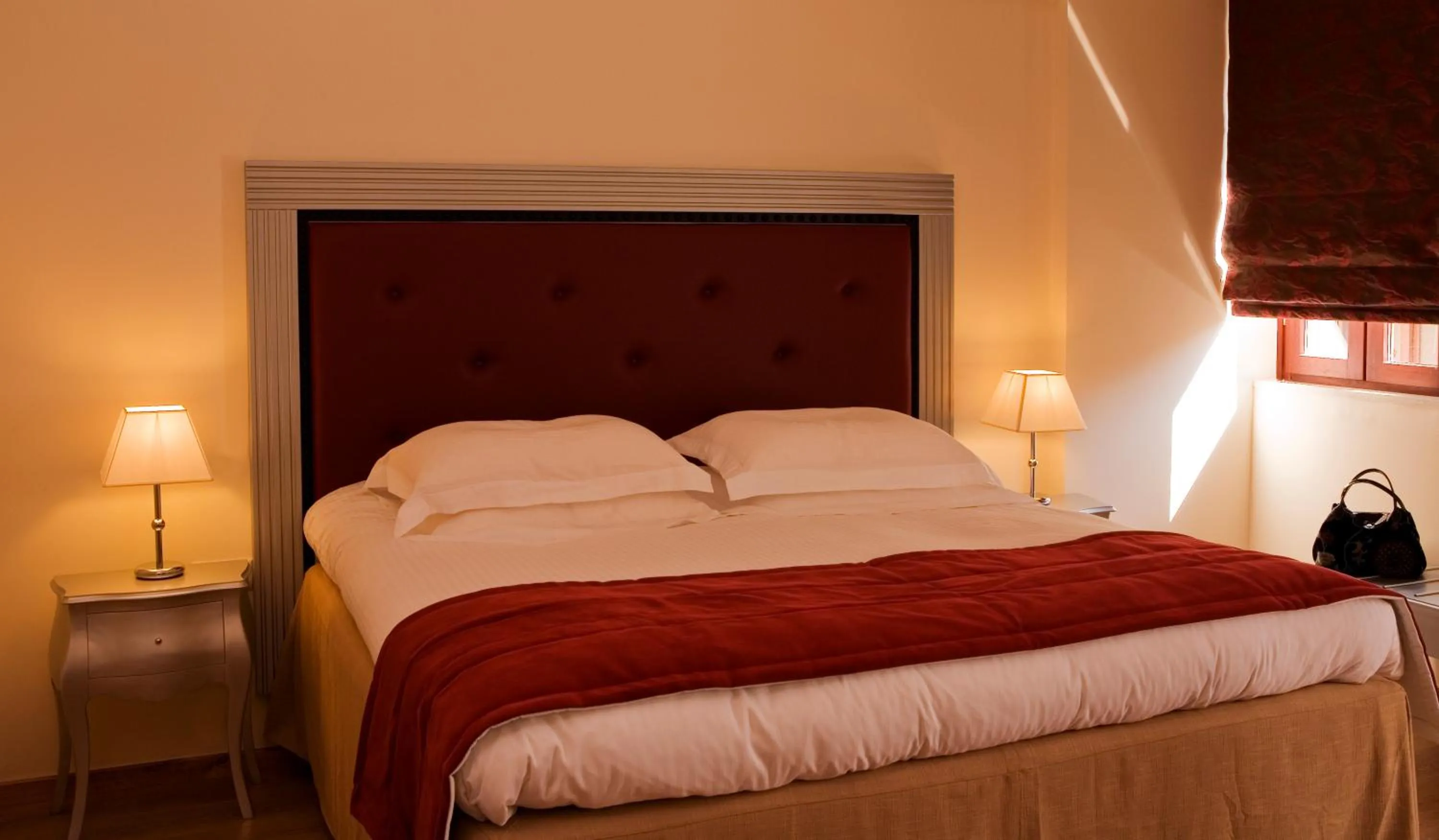 Bed in Valis Resort Hotel