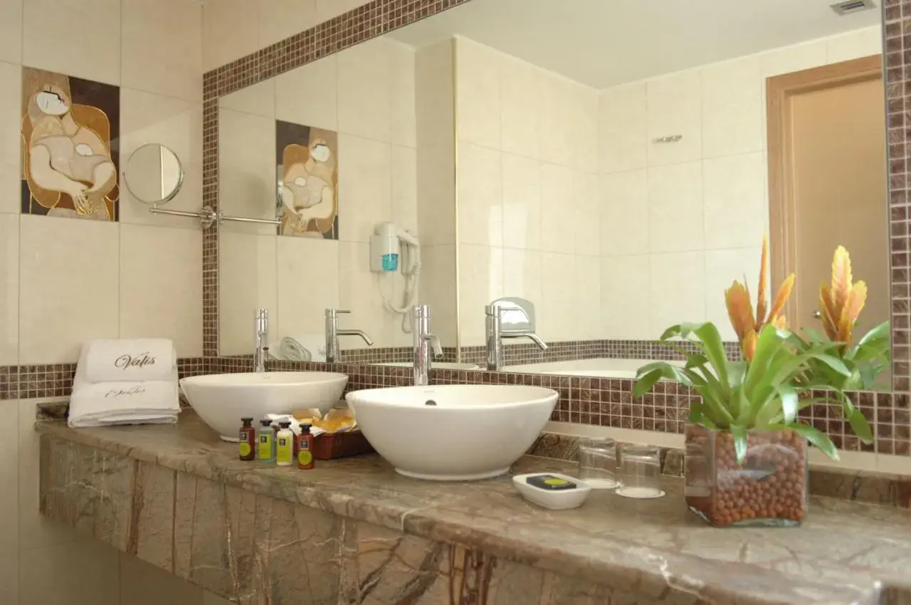 Deluxe Suite in Valis Resort Hotel Deluxe Suite in Valis Resort Hotel