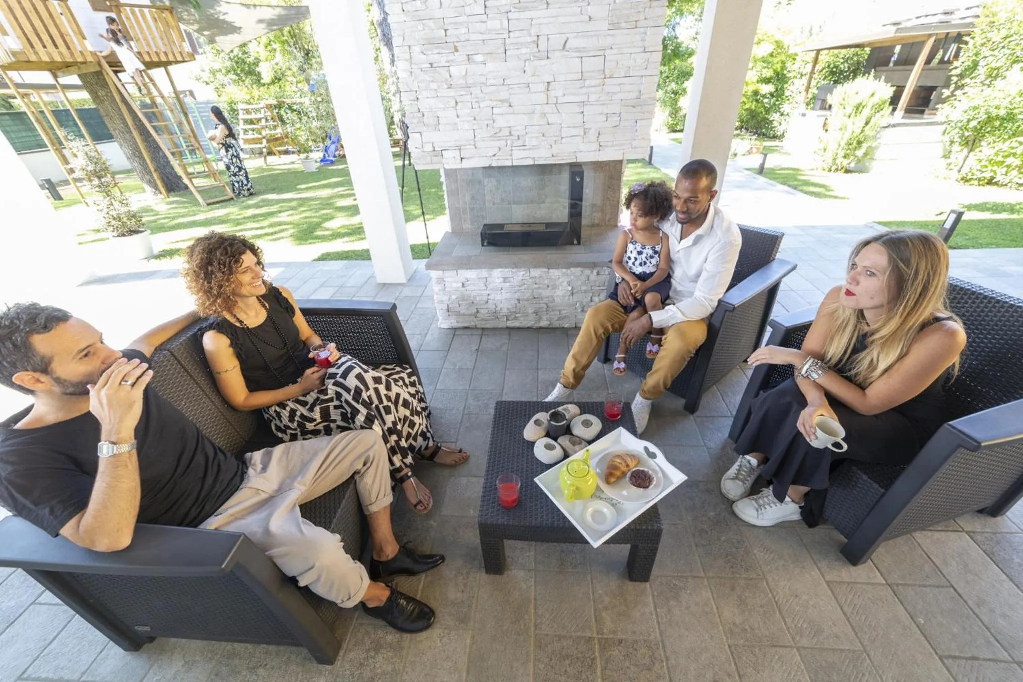 People in Anda e Rianda