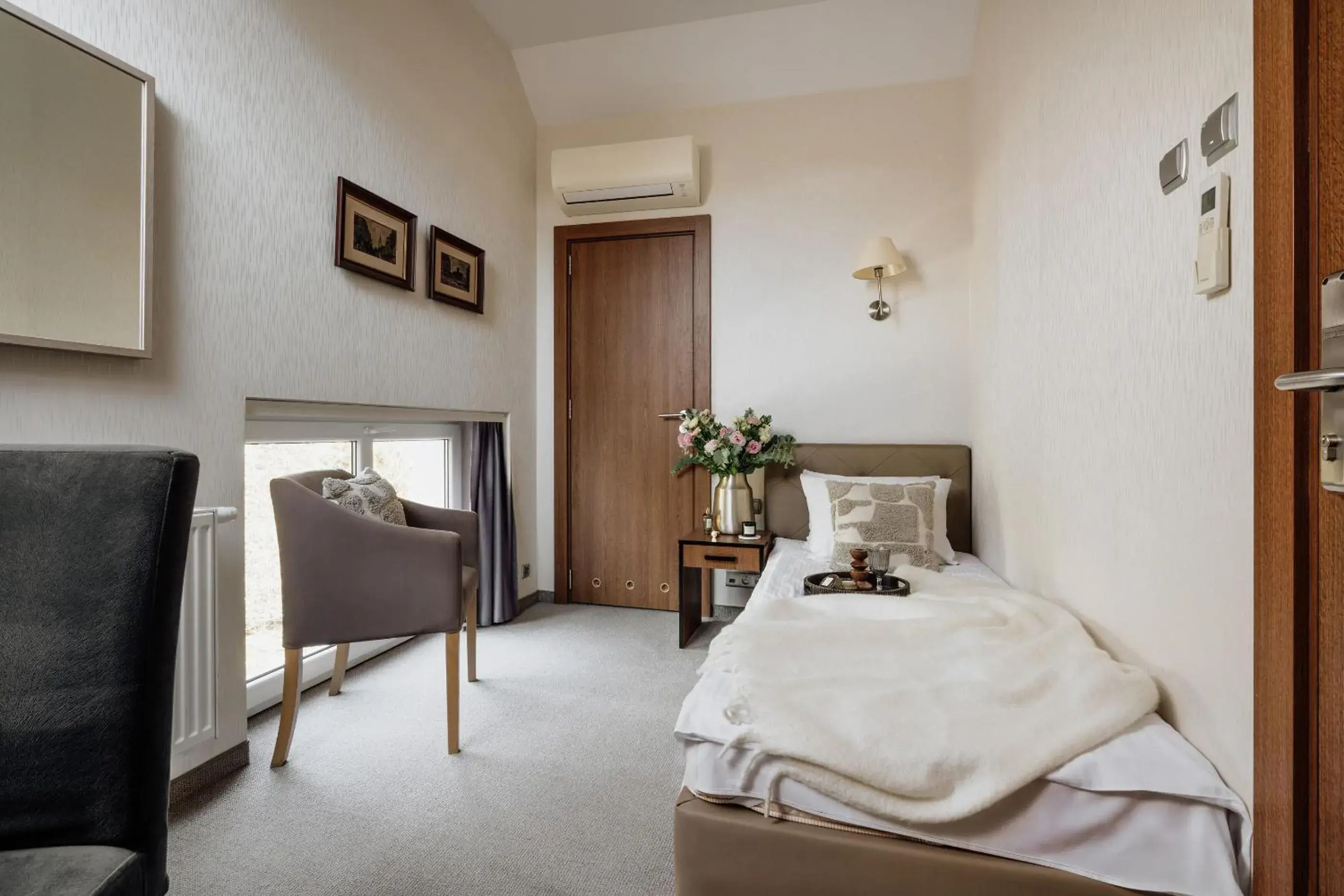 Standard Single Room in Grottger Luxury Boutique Hotel City Standard Single Room in Grottger Luxury Boutique Hotel City