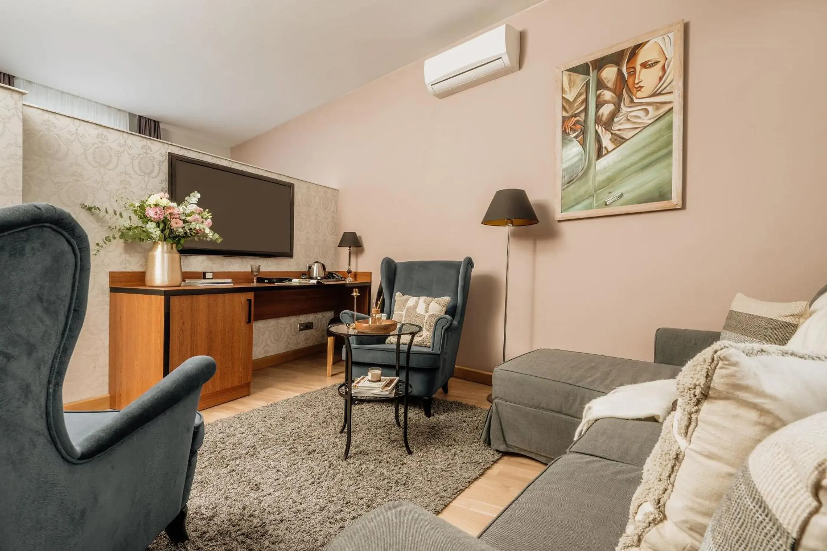 Suite in Grottger Luxury Boutique Hotel City Suite in Grottger Luxury Boutique Hotel City