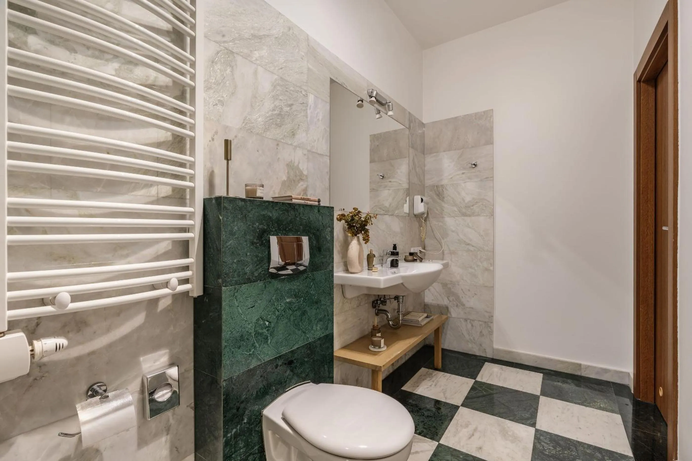 Shower in Grottger Luxury Boutique Hotel City