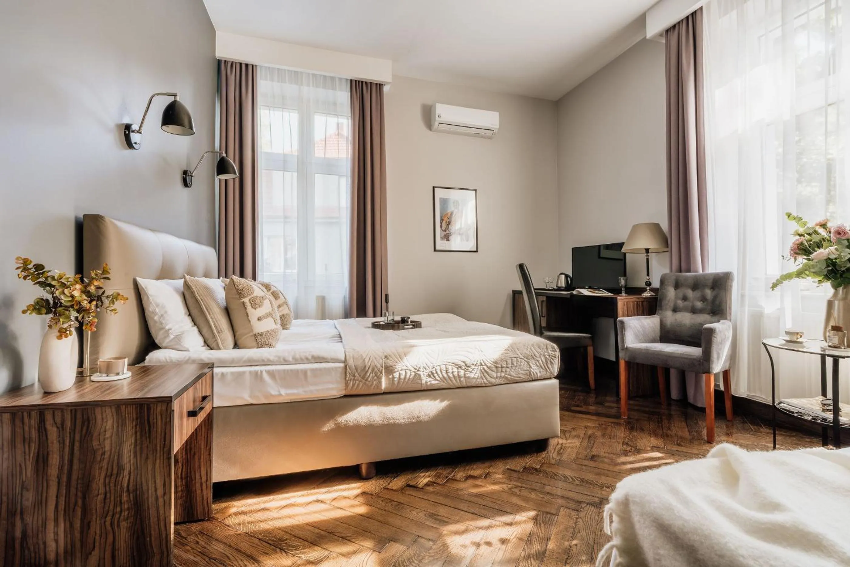 Bed in Grottger Luxury Boutique Hotel City