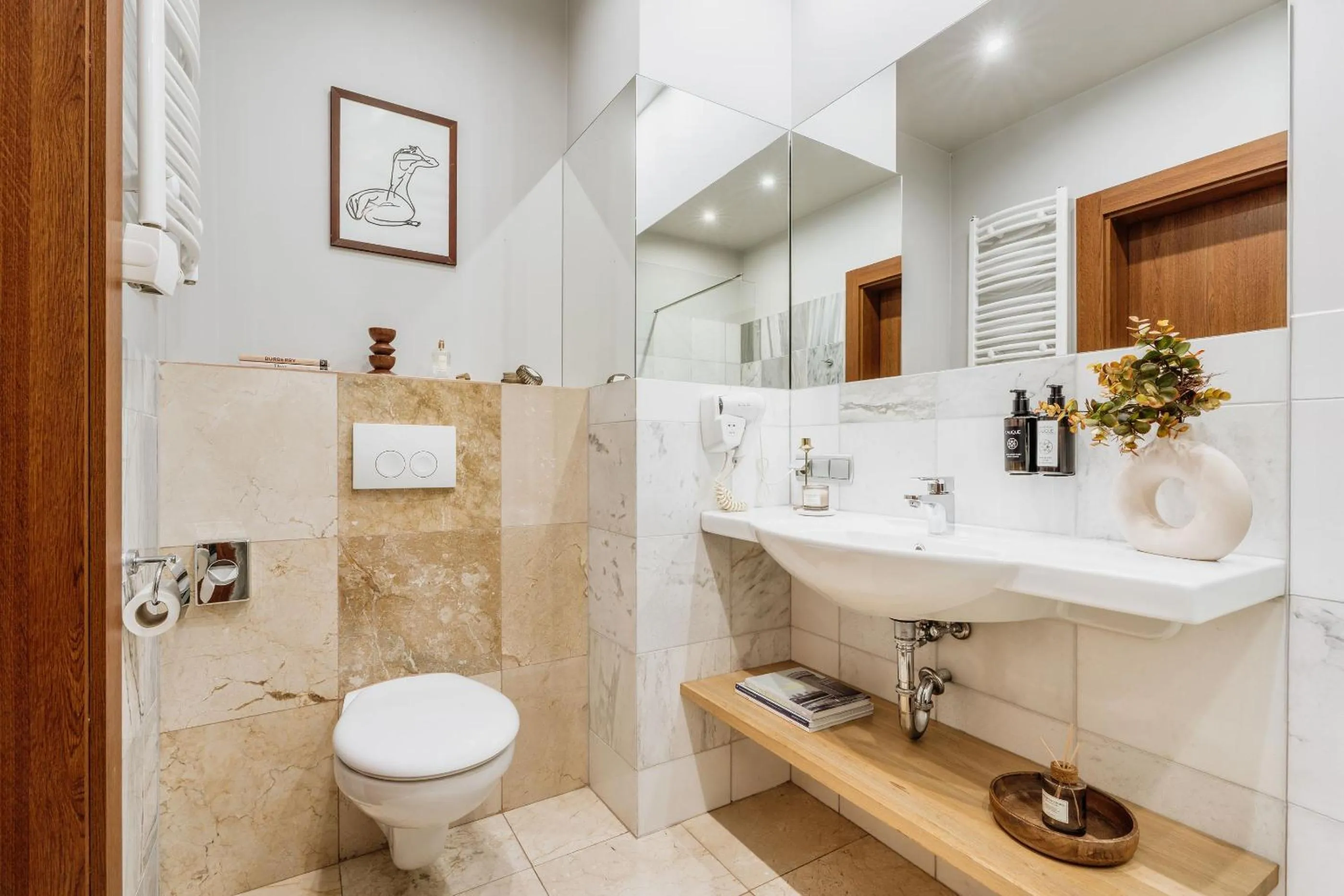 Shower in Grottger Luxury Boutique Hotel City