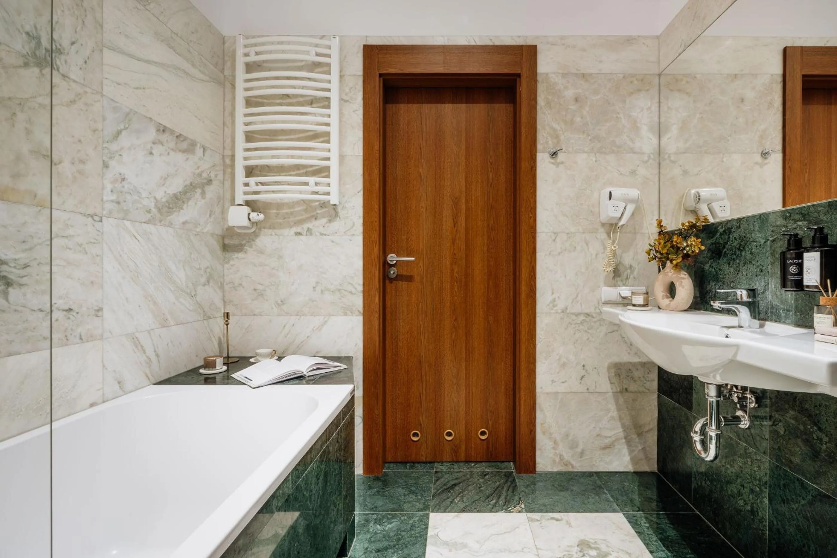 Bathroom in Grottger Luxury Boutique Hotel City