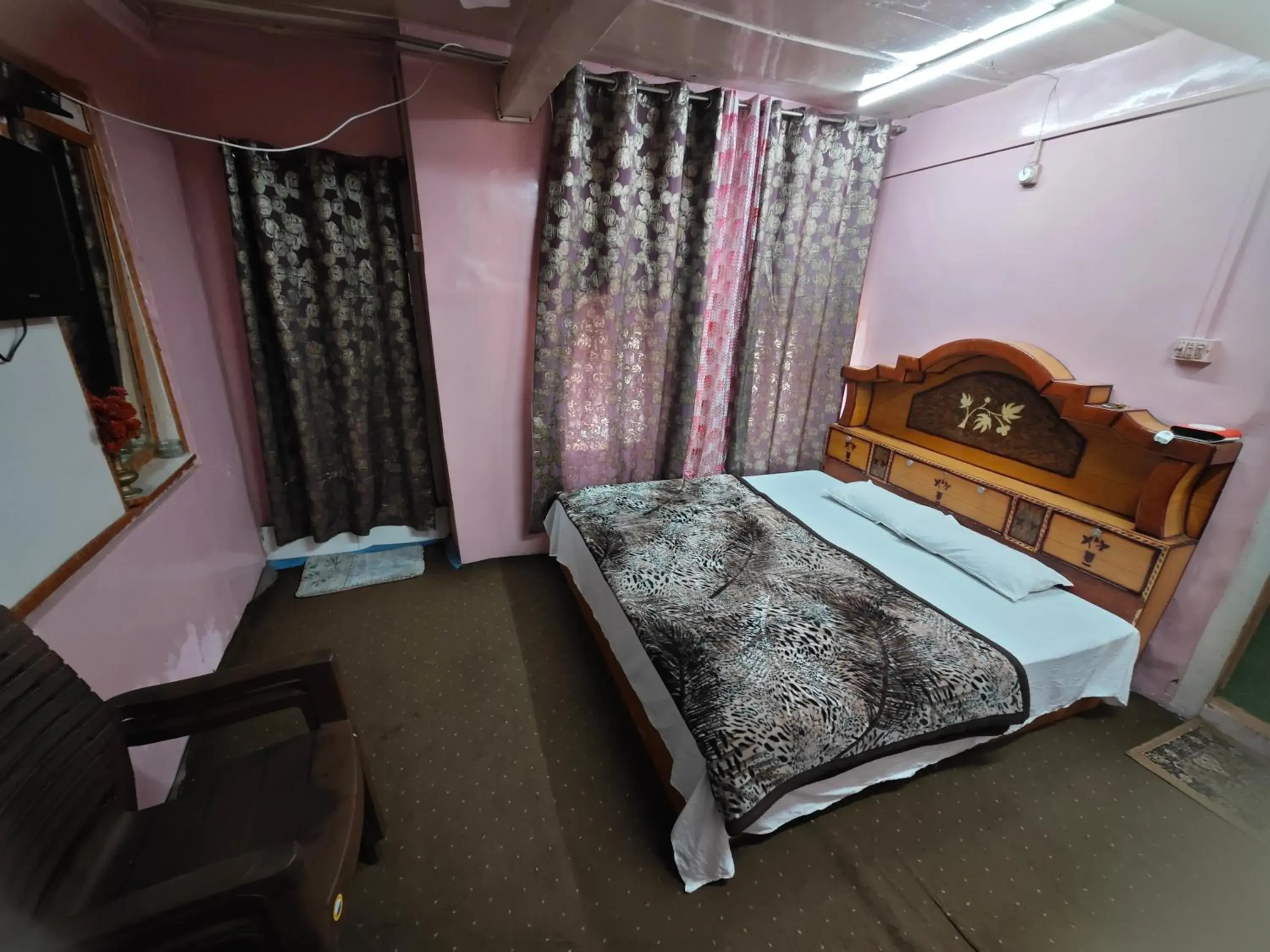 Deluxe Double Room - single occupancy in Lake Boulevard Guest House Deluxe Double Room - single occupancy in Lake Boulevard Guest House