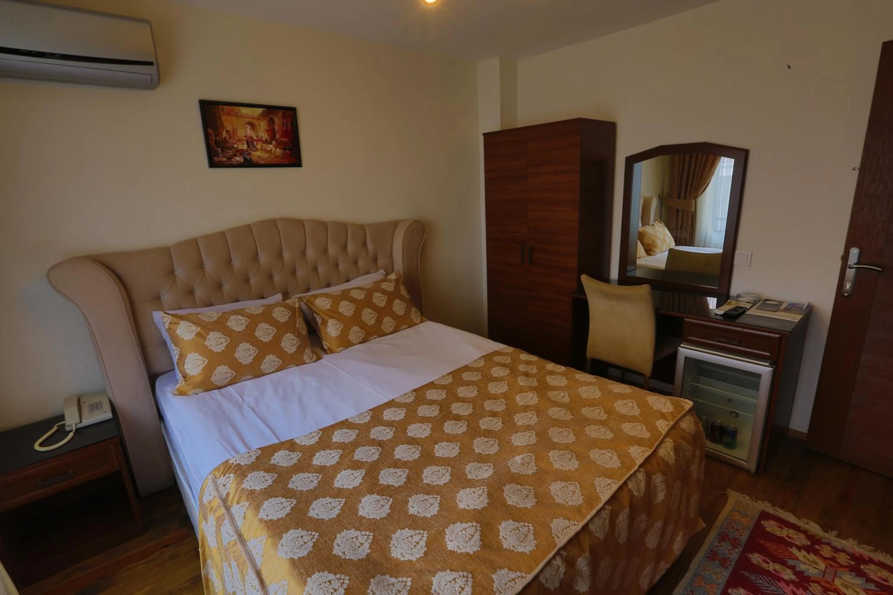 Property building, Bed in Hotel Ankatra