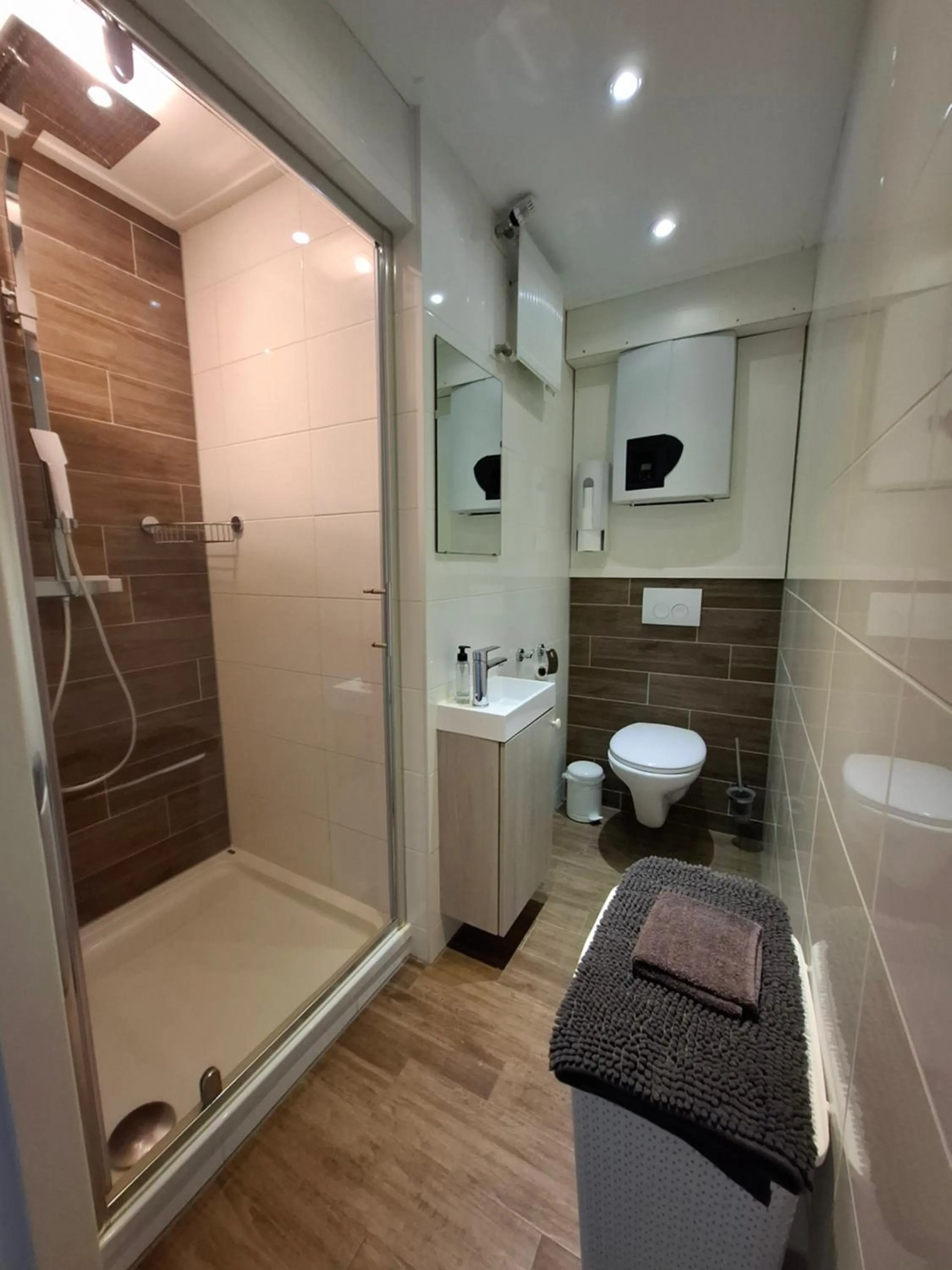 Shower in Bed & Breakfast Boszicht Leeuwarden