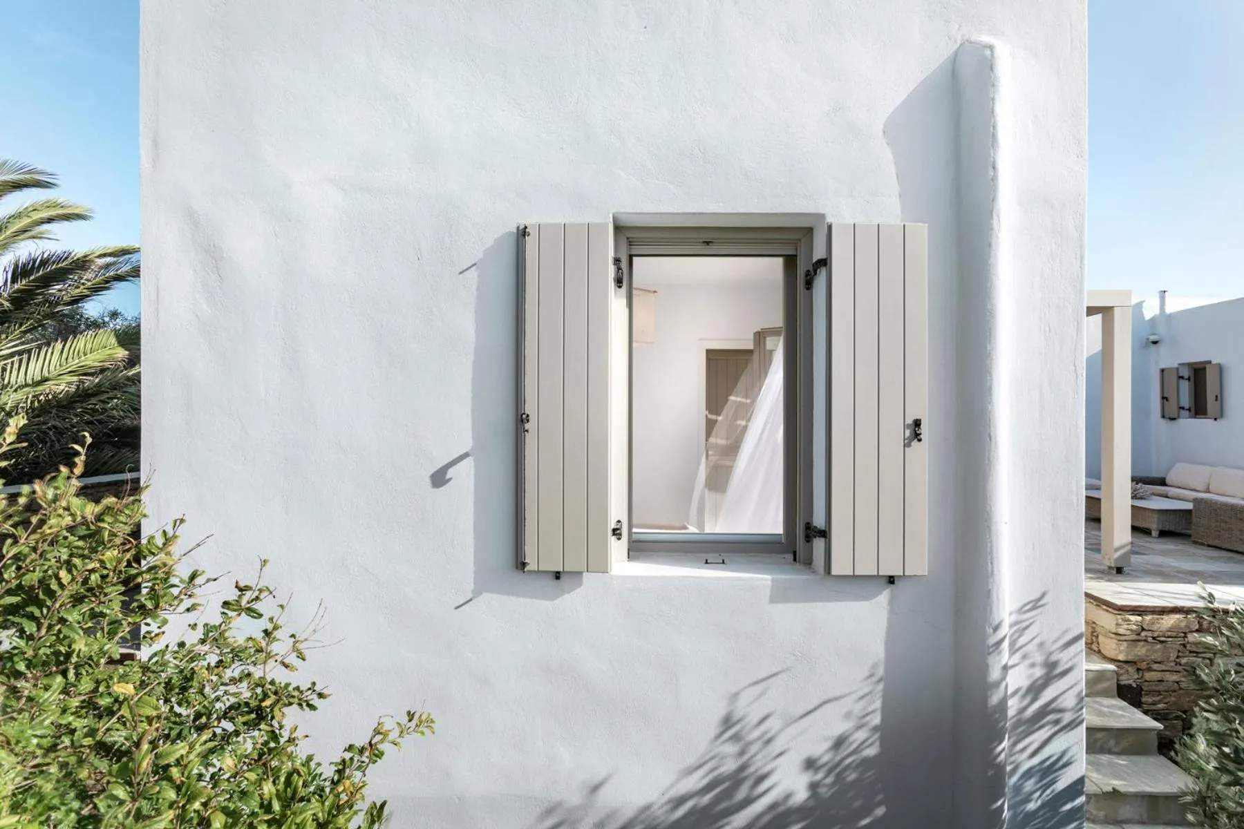 White Tinos Luxury Suites