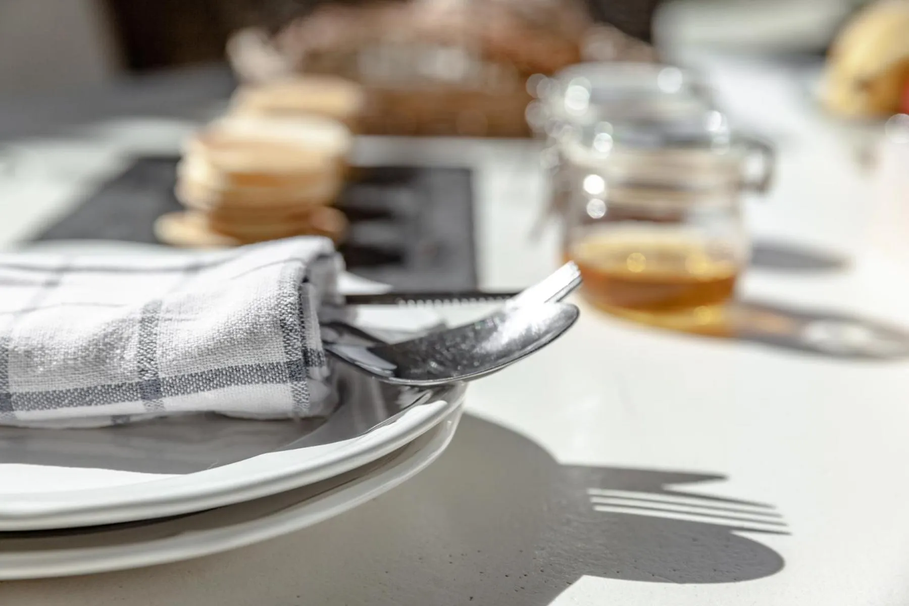 White Tinos Luxury Suites