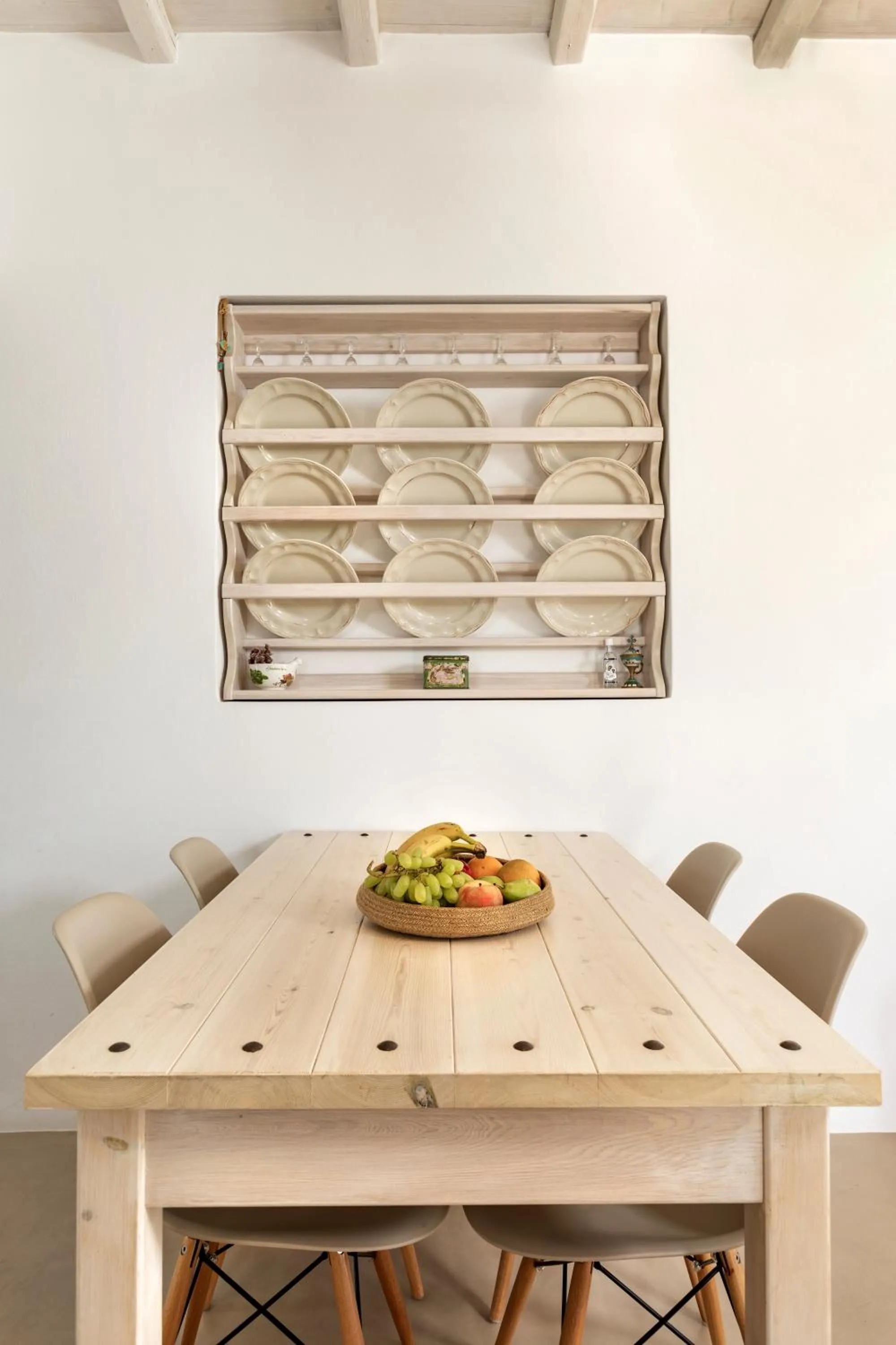 White Tinos Luxury Suites