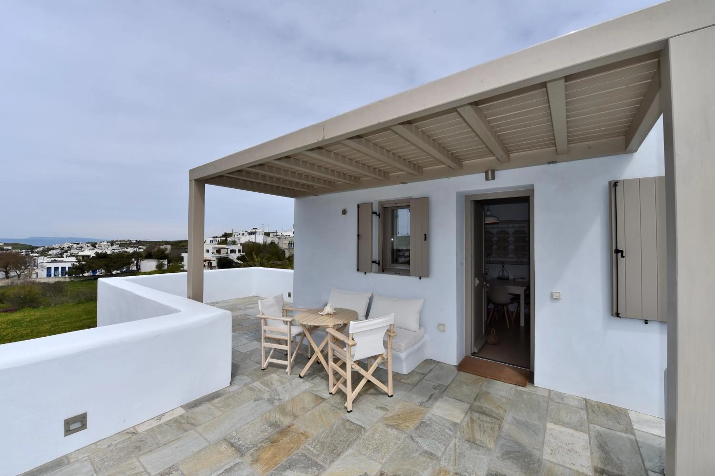 Balcony/Terrace in White Tinos Luxury Suites