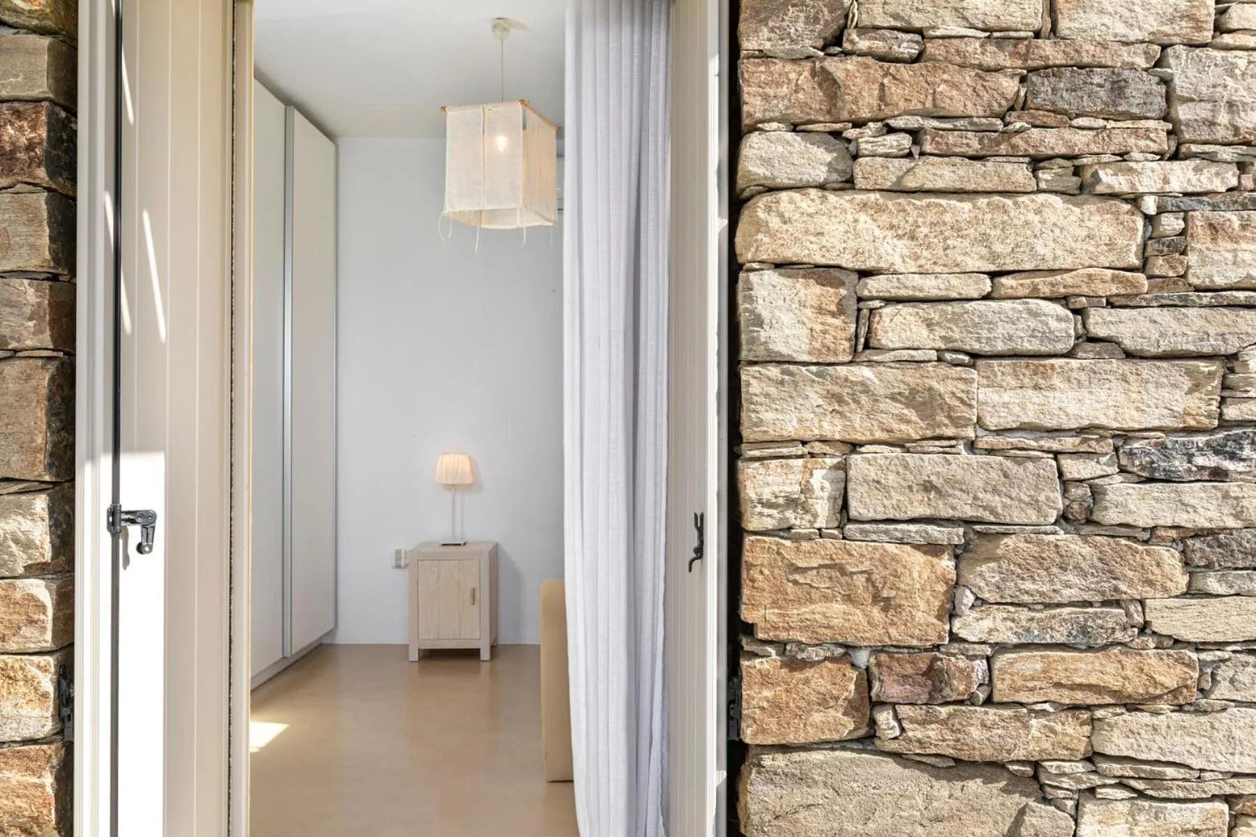 White Tinos Luxury Suites