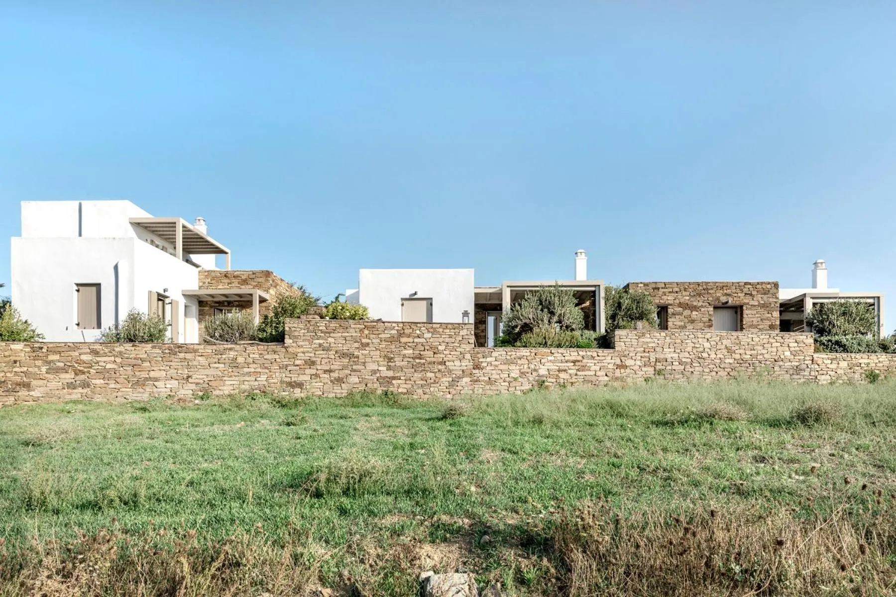 White Tinos Luxury Suites