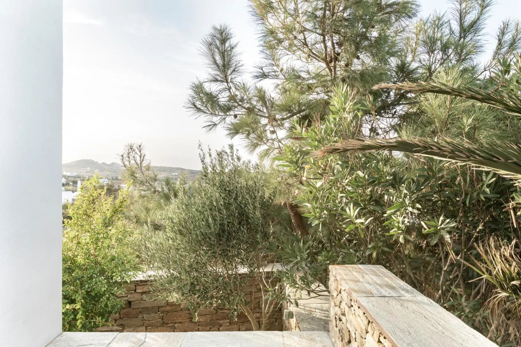 White Tinos Luxury Suites