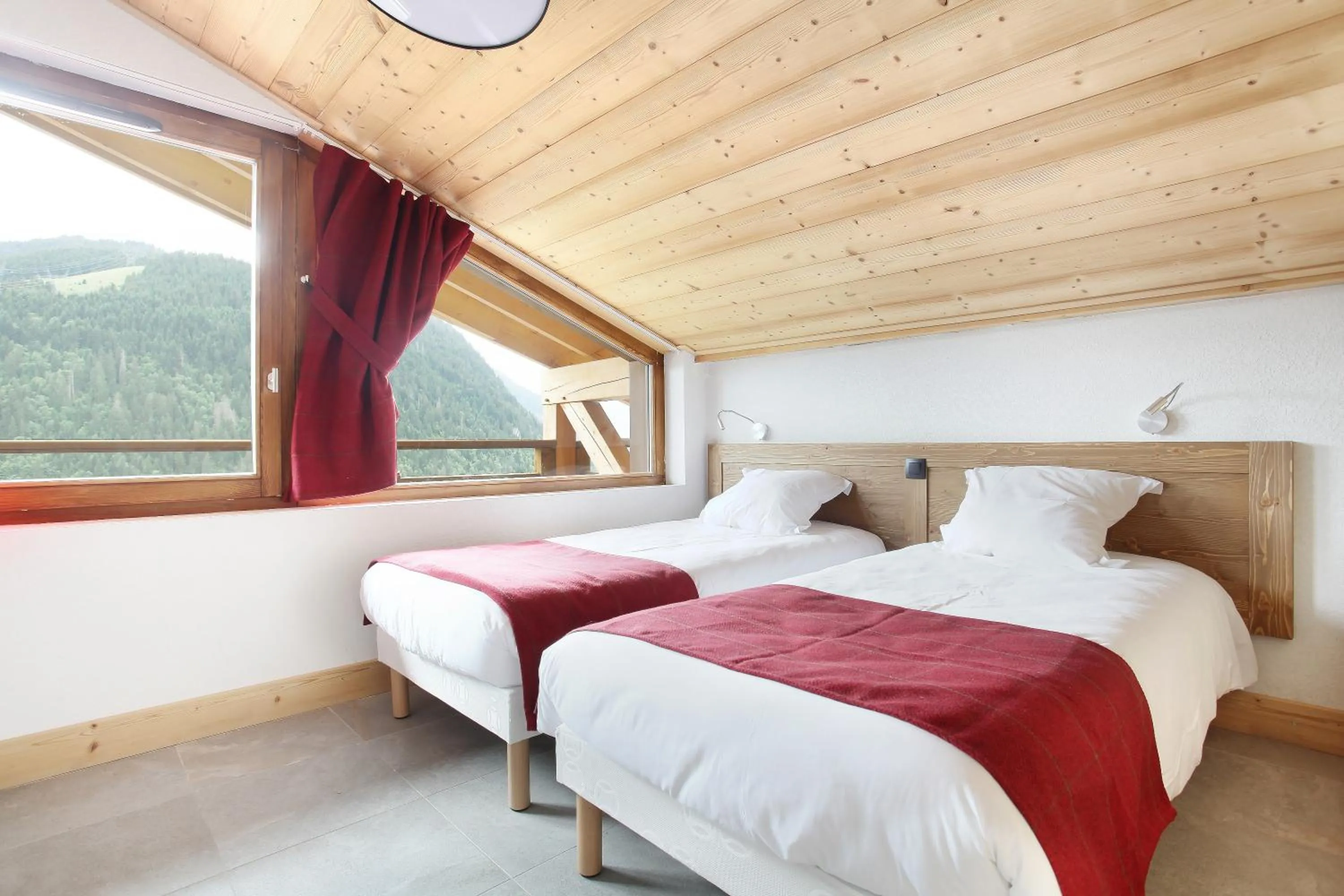 Bedroom, Bed in Résidence Odalys Les Fermes de Châtel