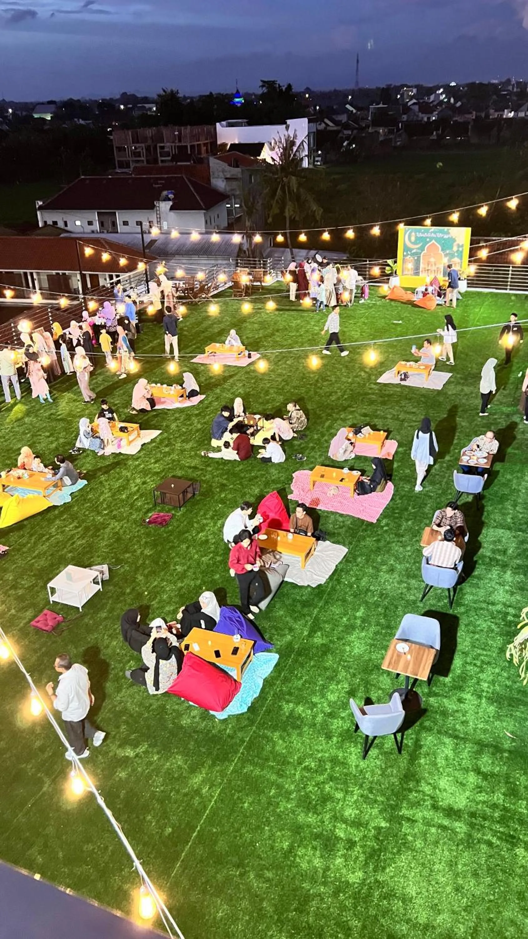 University Hotel UMY