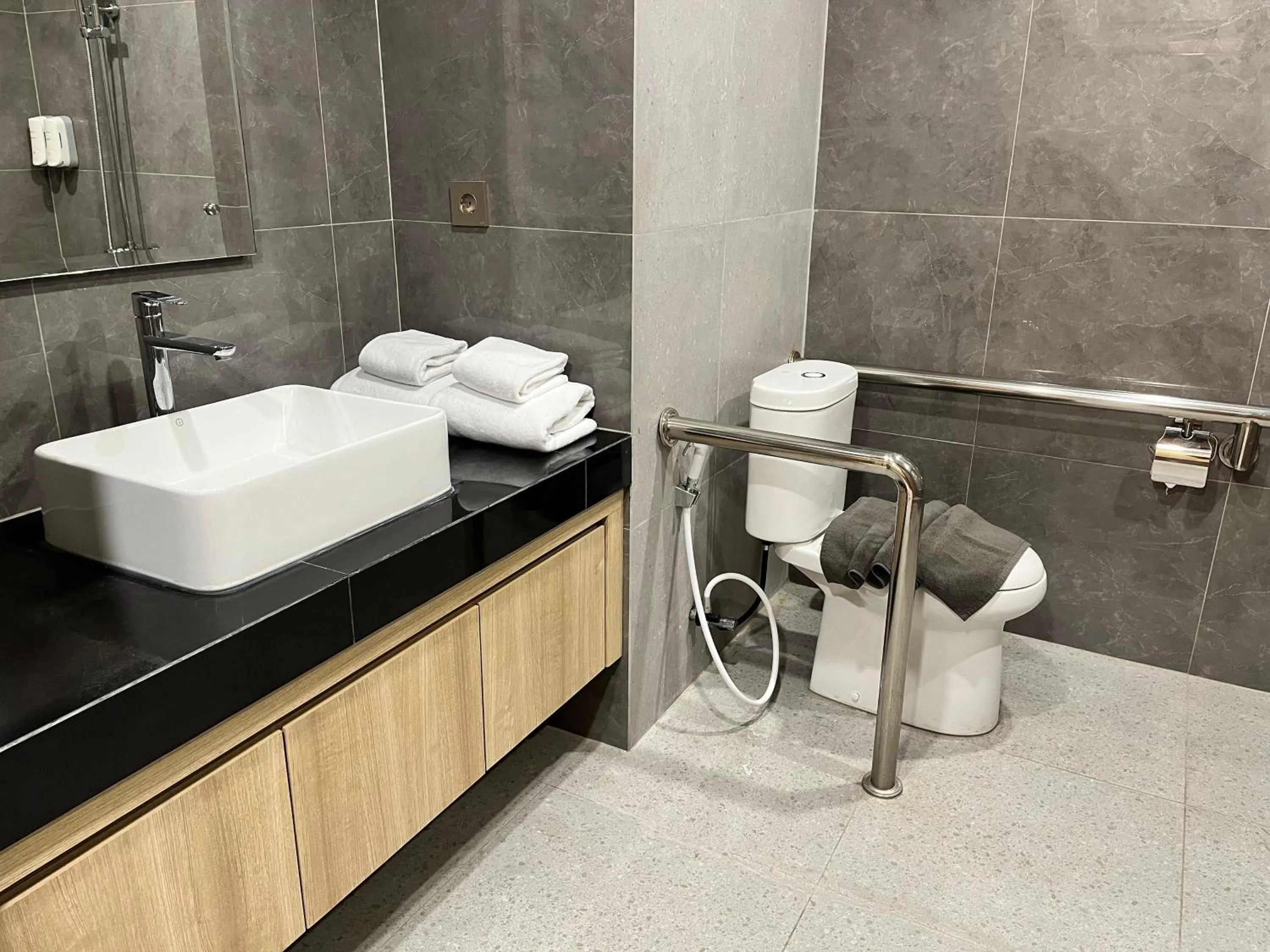 University Hotel UMY