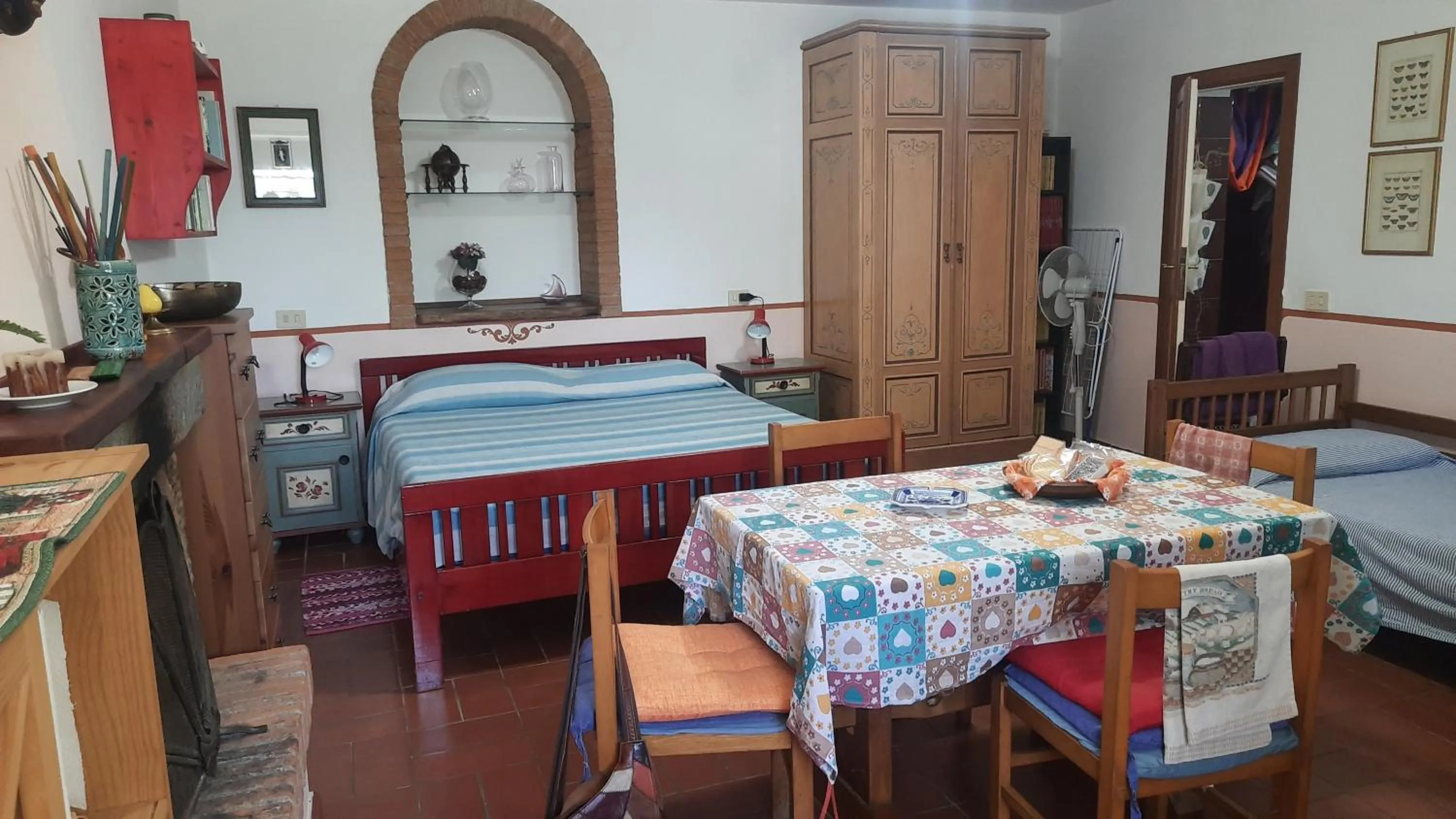 Photo of the whole room, Bed in Artenatura BeB