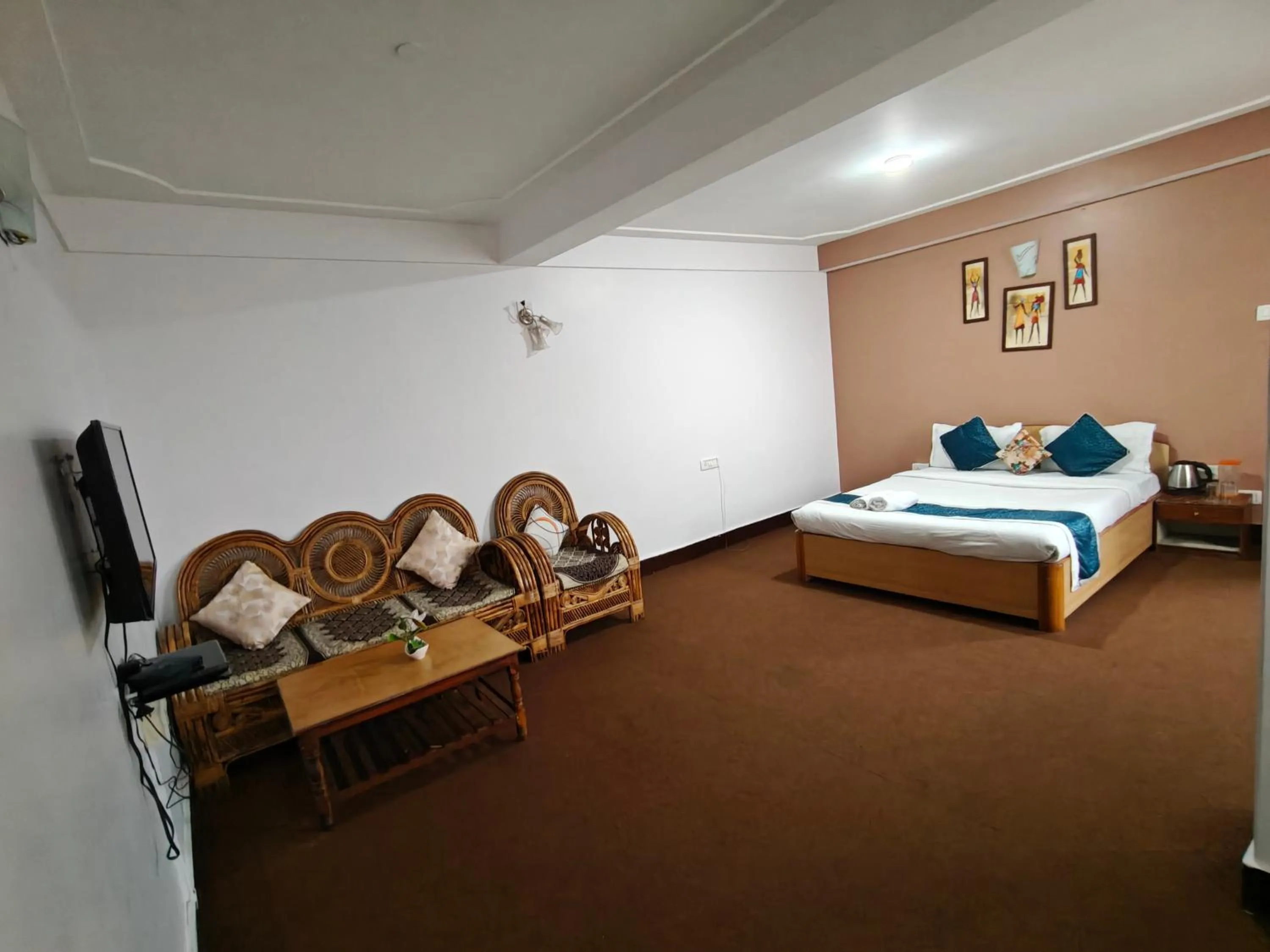 Bed in Hotel Sunmount Mayal Retreat