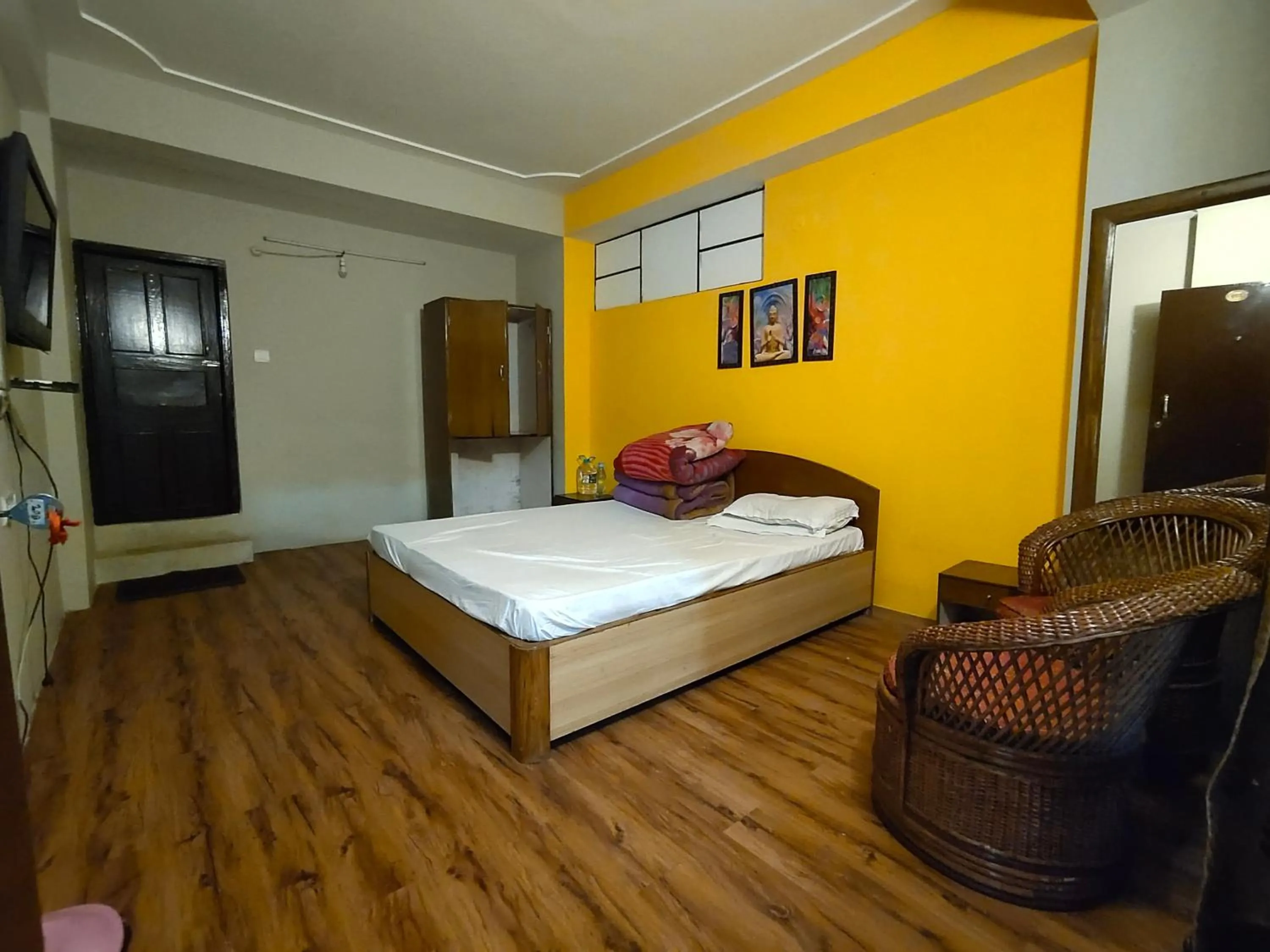 Bed in Hotel Sunmount Mayal Retreat