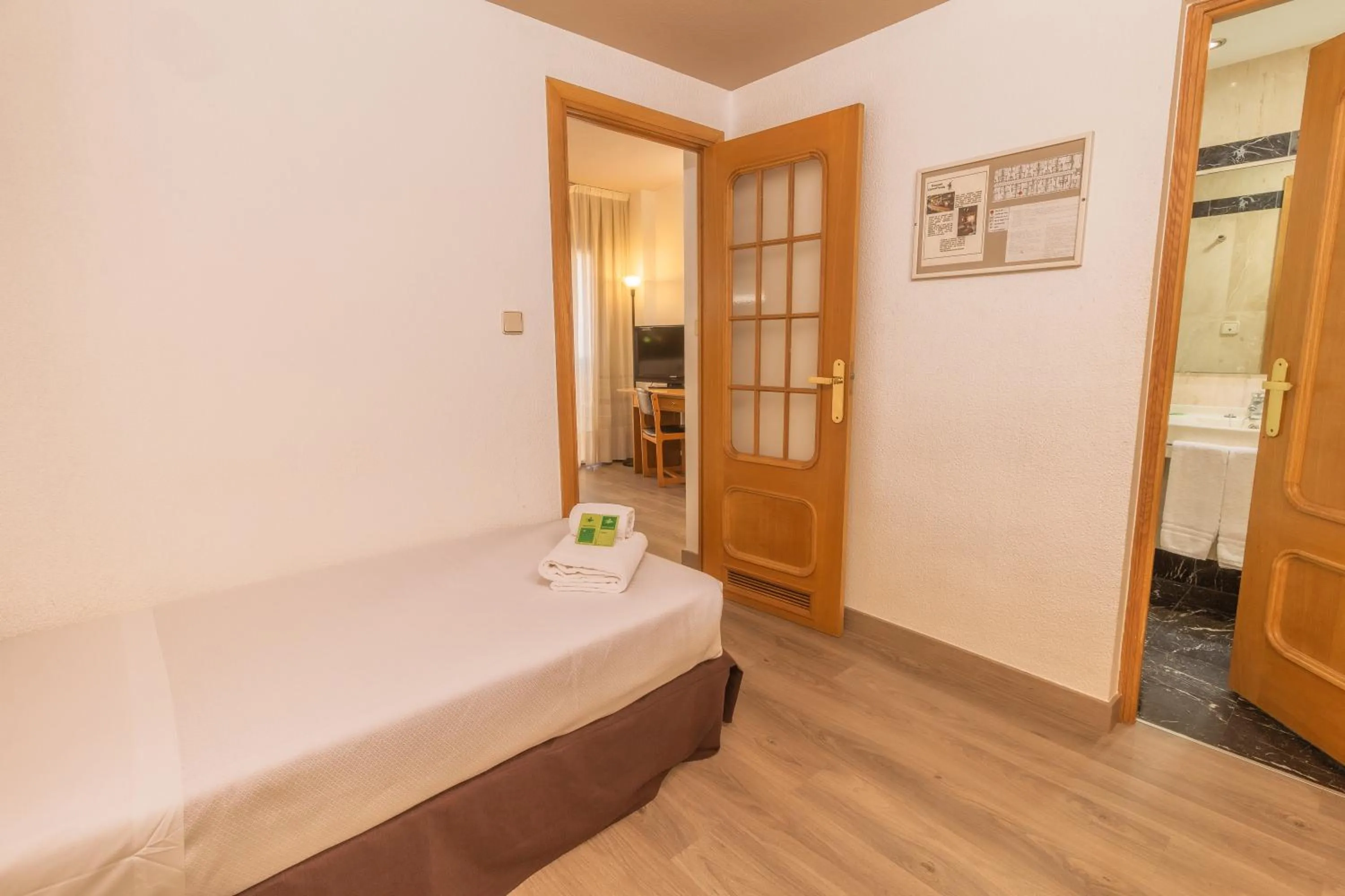 Bathroom, Bed in Pacoche Murcia