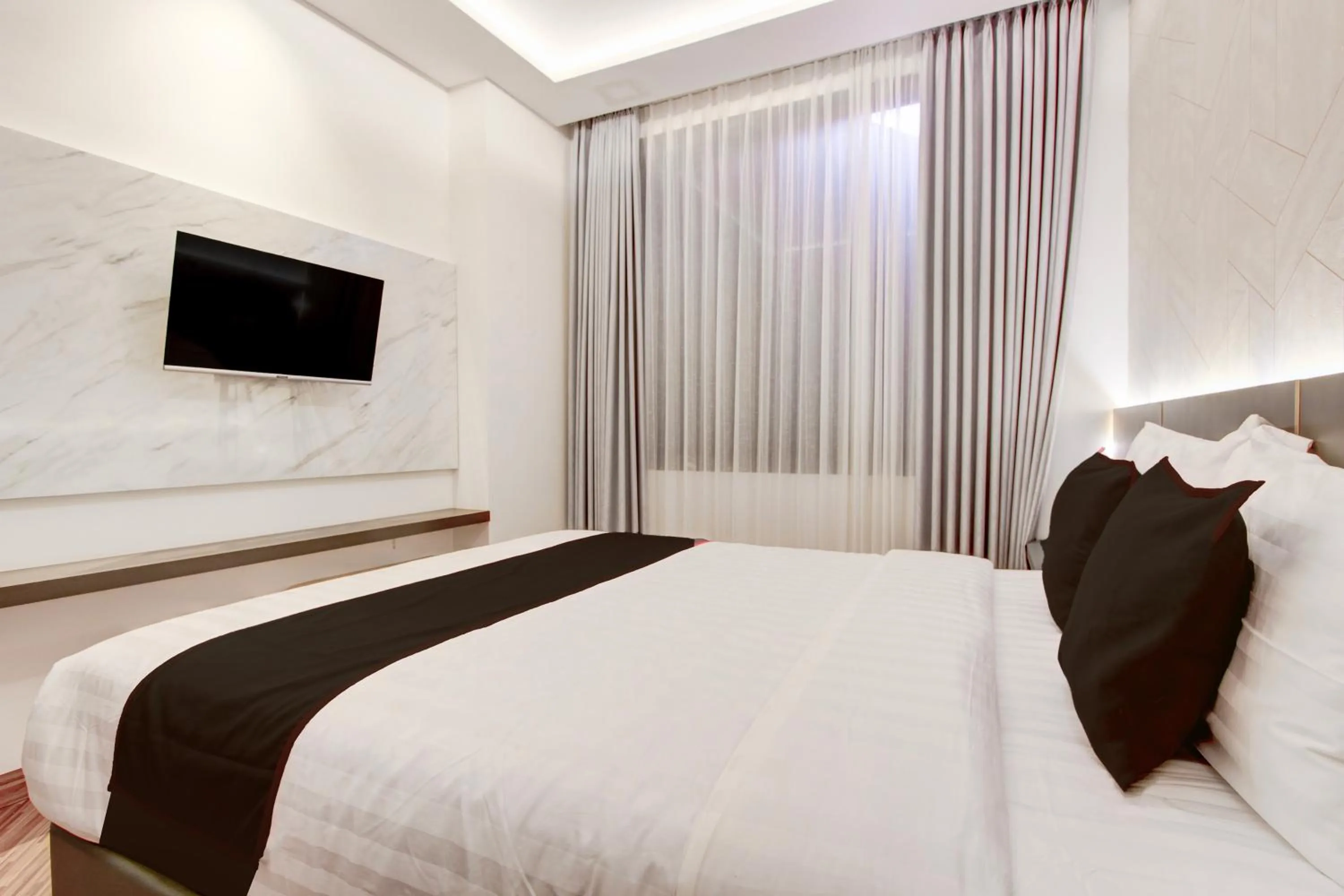 Bedroom, Bed in Townhouse OAK Near The Park Mall Semarang Formerly Semarang Boutique Hotel