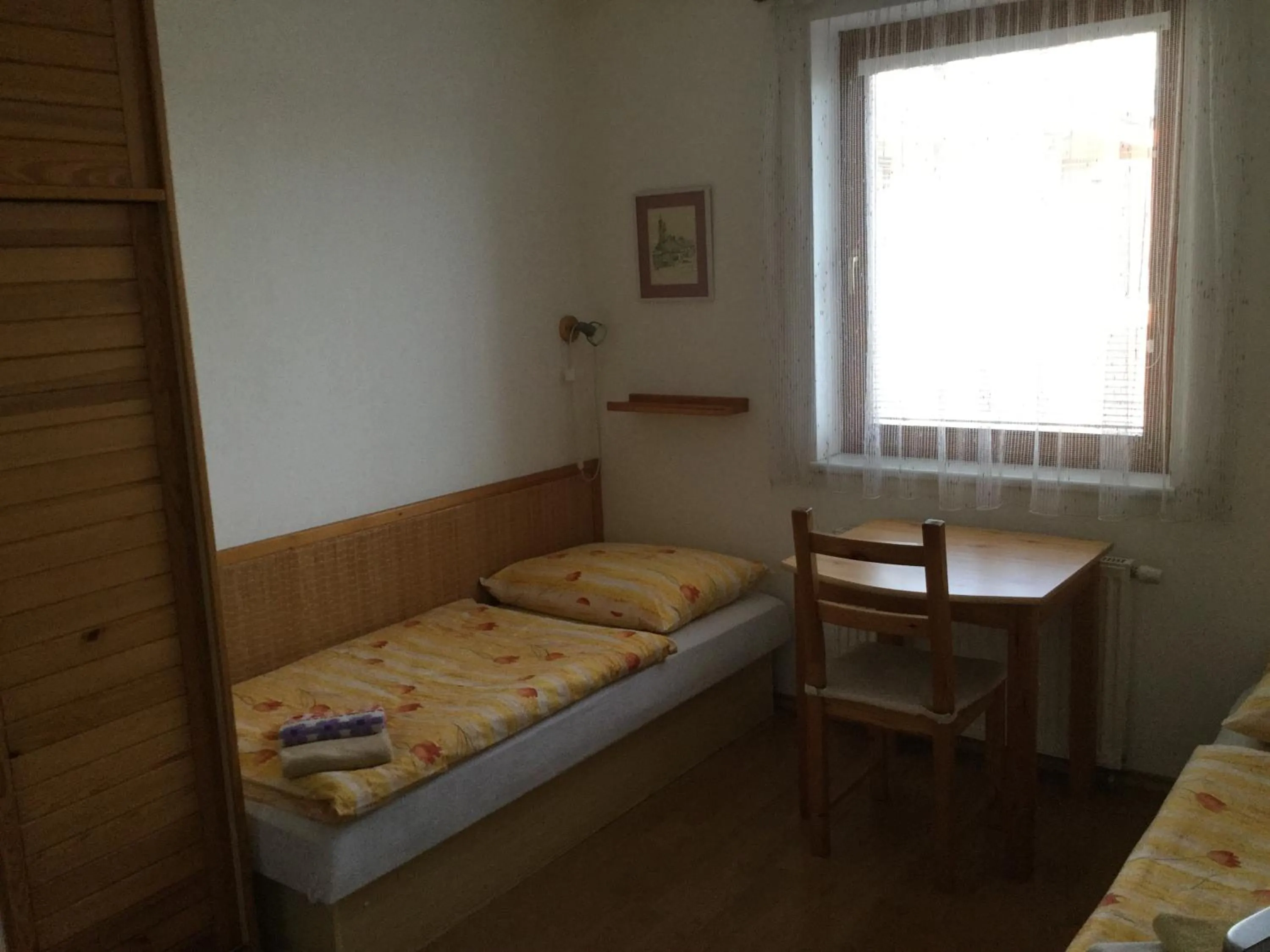 Bed in Pension 325