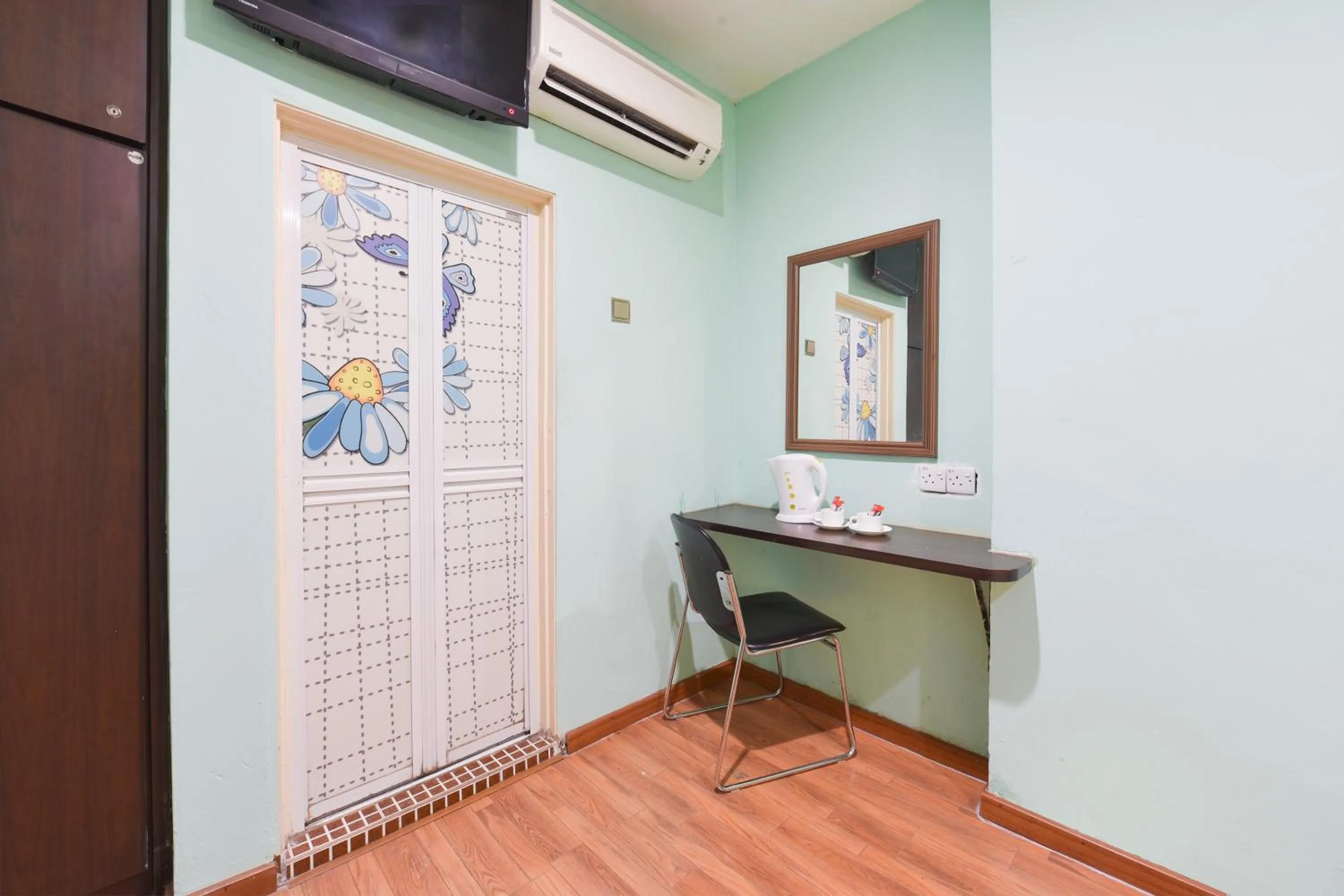 air conditioner in Dancenter G Home Hotel