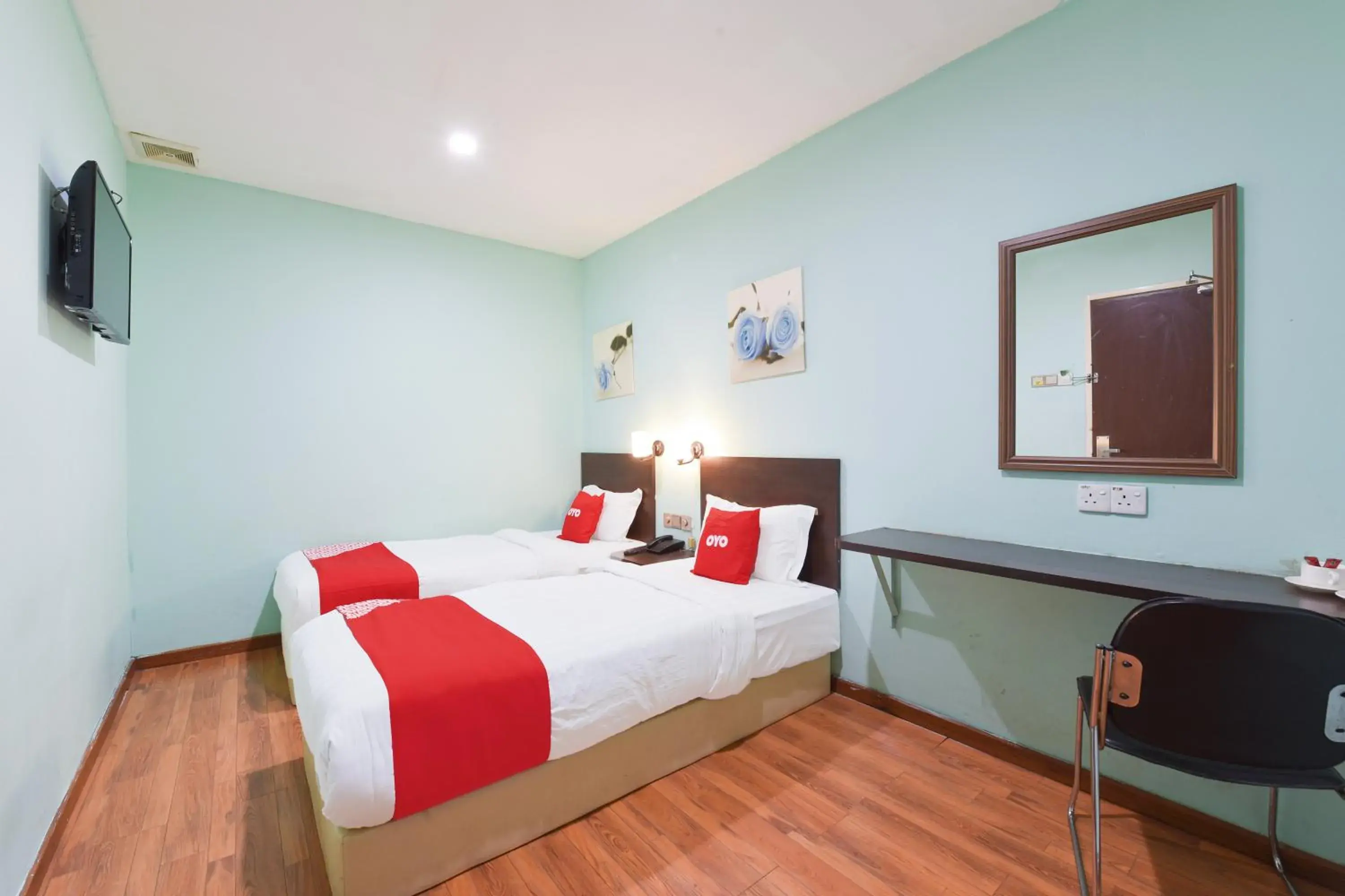 Standard Twin Room in Dancenter G Home Hotel Standard Twin Room in Dancenter G Home Hotel