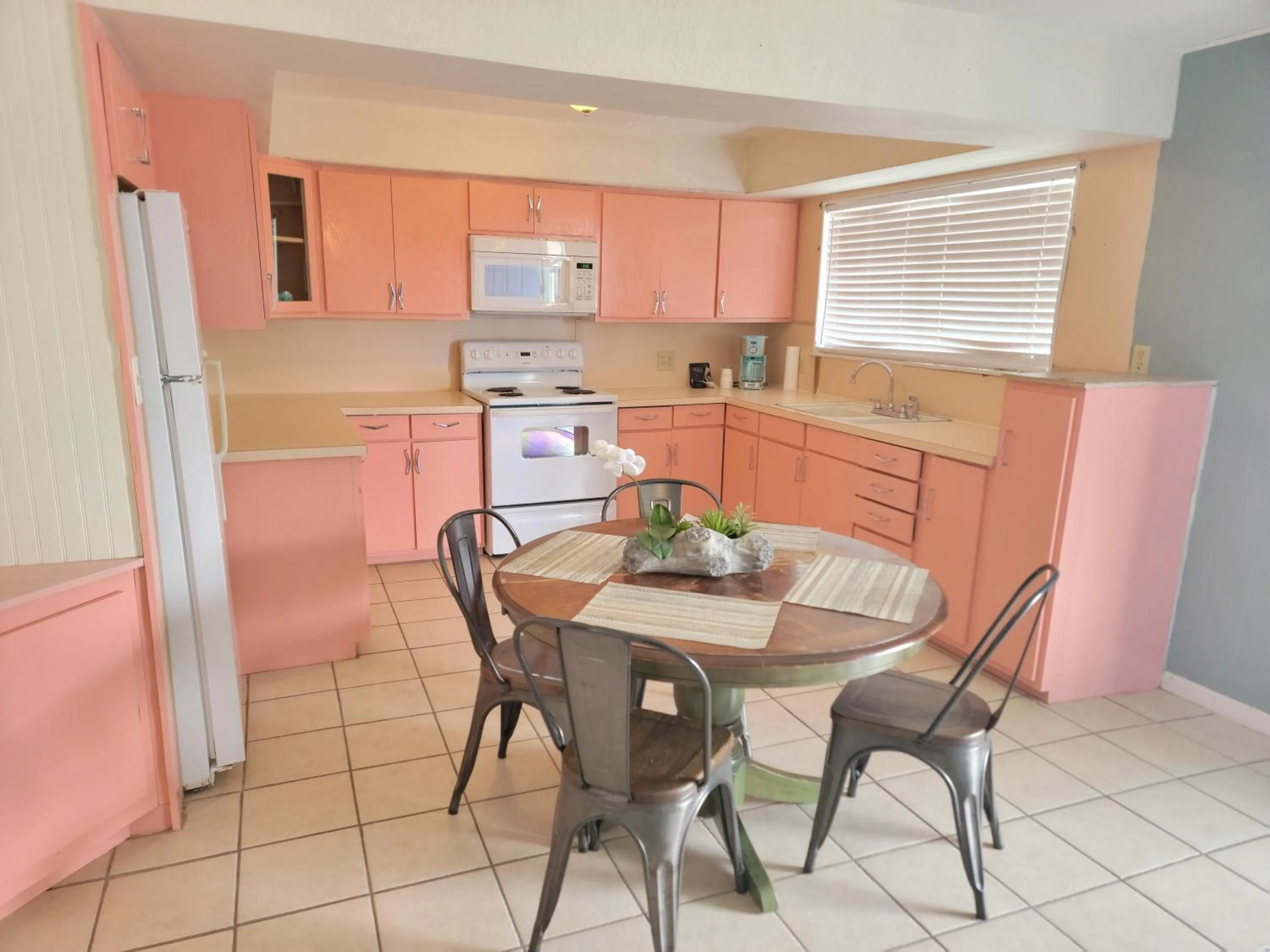 Two-Bedroom Bungalow in Upper Deck Hotel and Bar - Adults Only