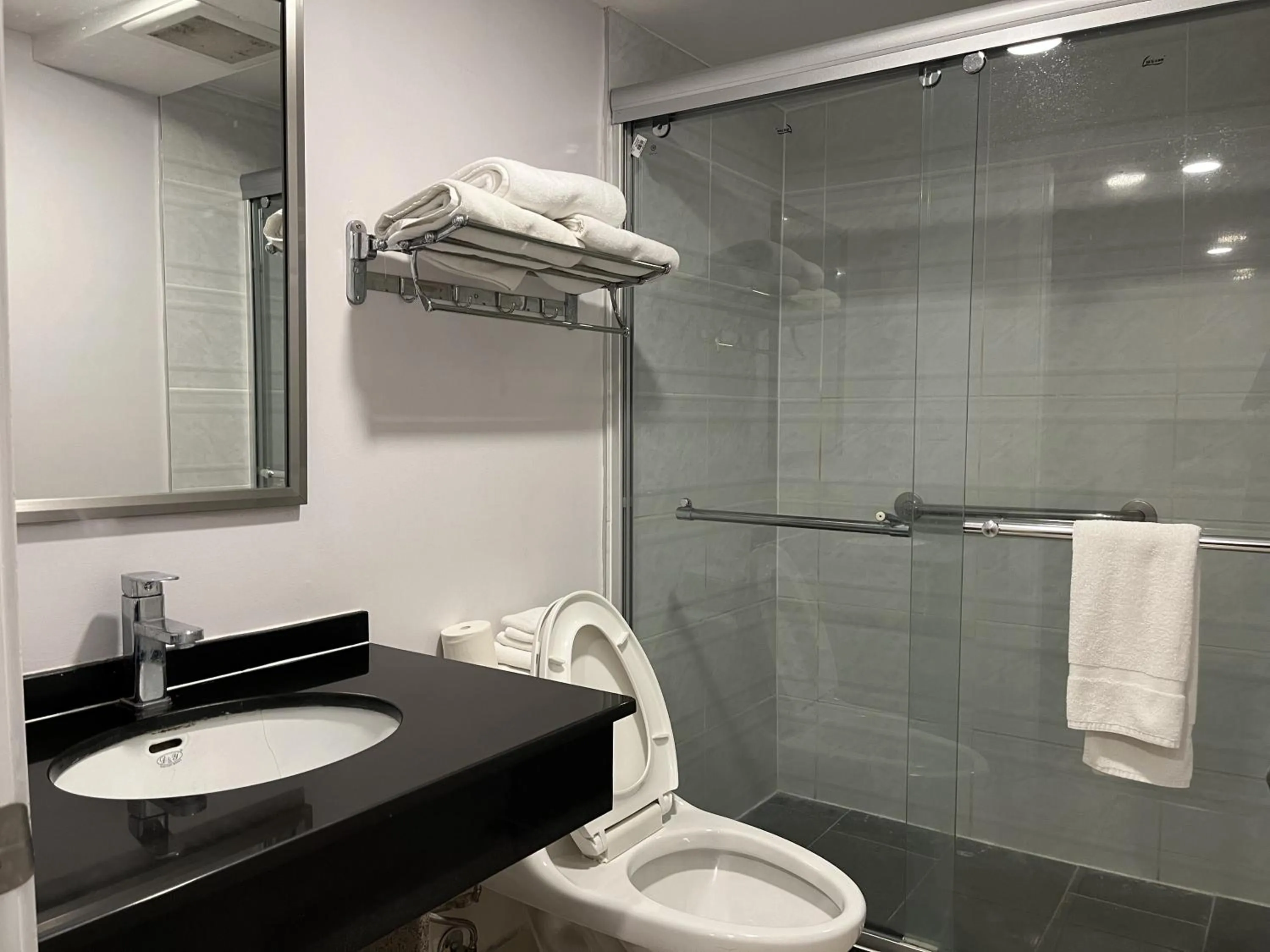 Shower in Kluane Park Inn