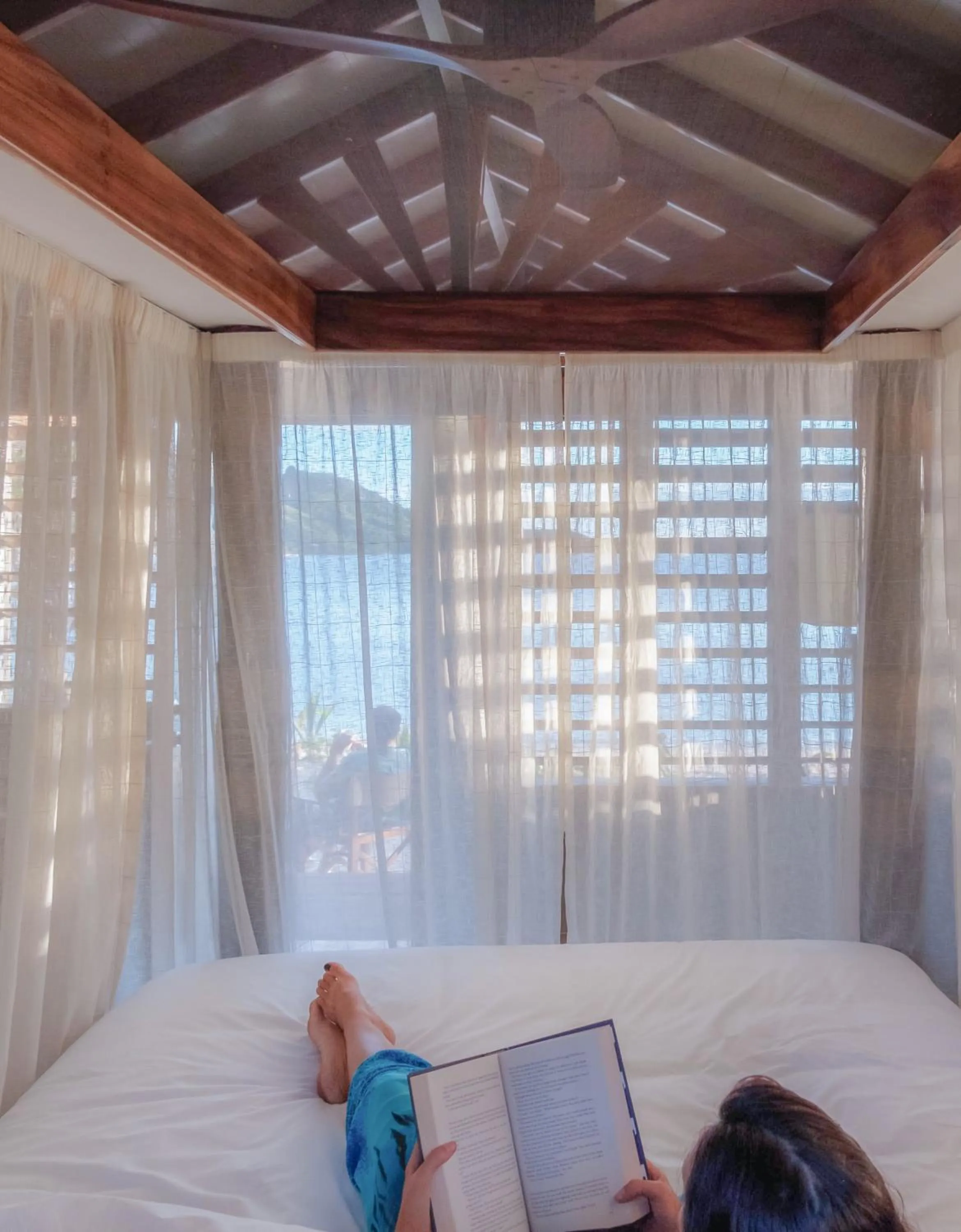 Bedroom, Bed in Barefoot Kuata Island Resort
